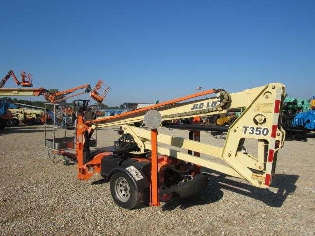 2019 JLG T350-8