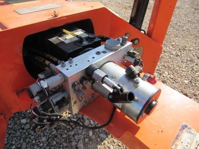 2019 JLG T350-22