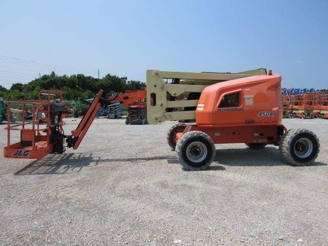 2018 JLG 450AJ