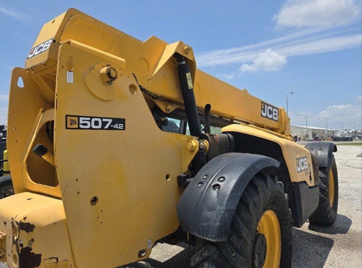 2018 JCB 507-42-4