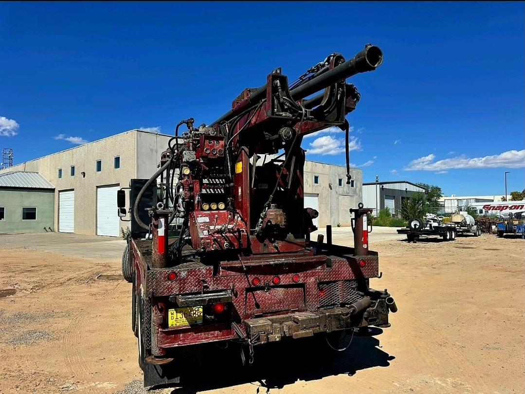 1991 CME -75 TRUCK
