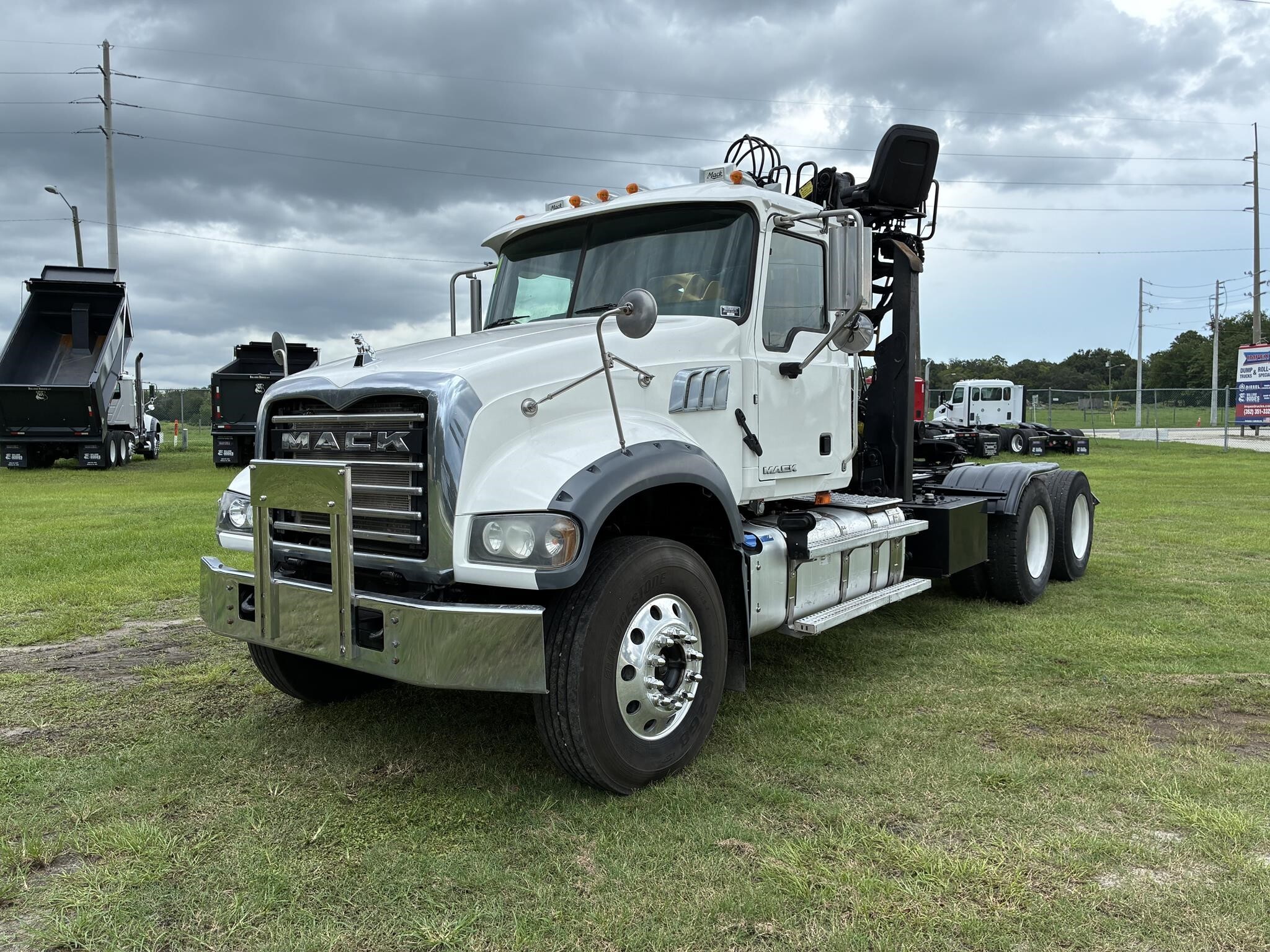 Photo of a 2017 Mack GRANITE GU713