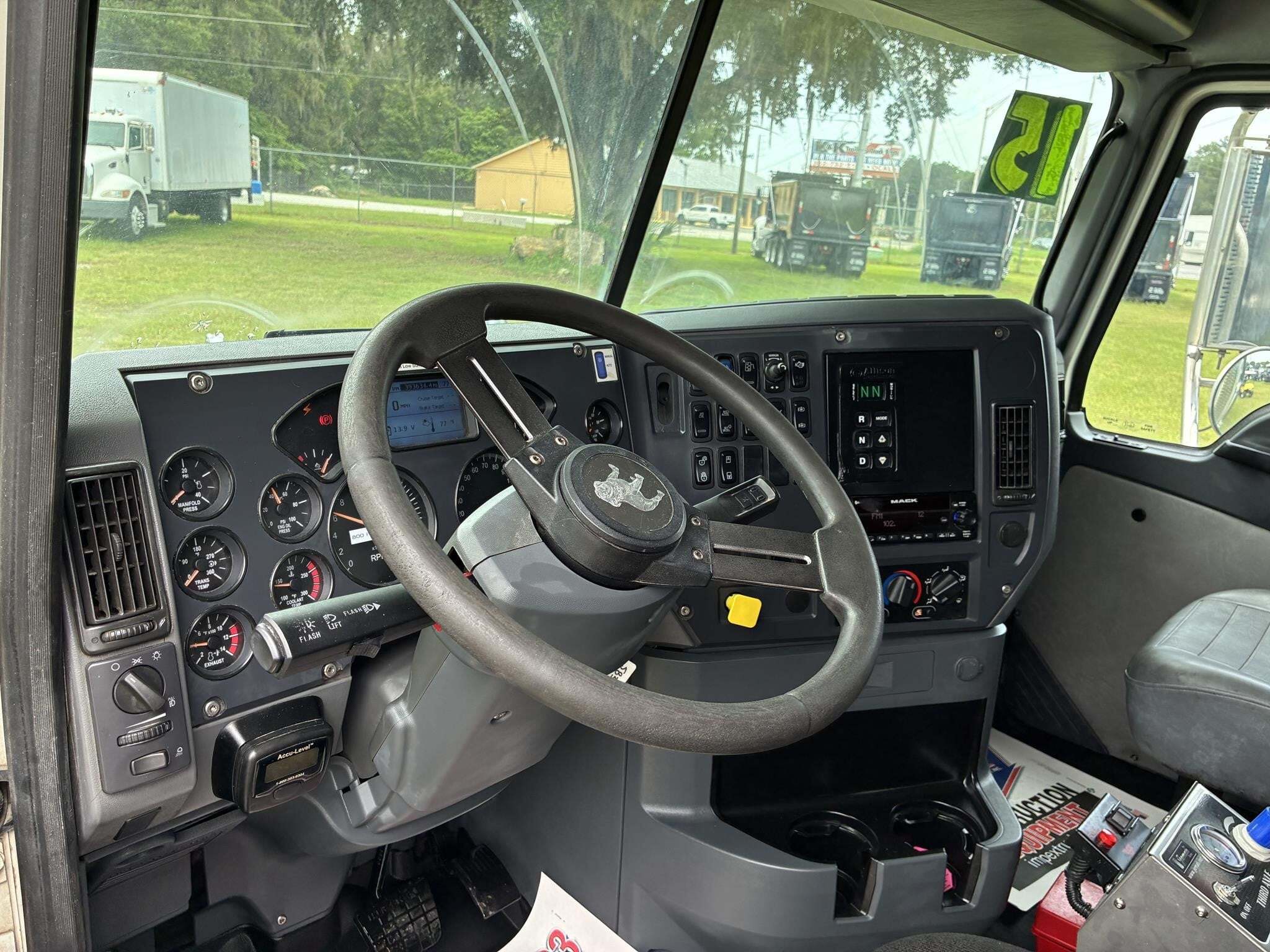 2015 Mack GRANITE GU713
