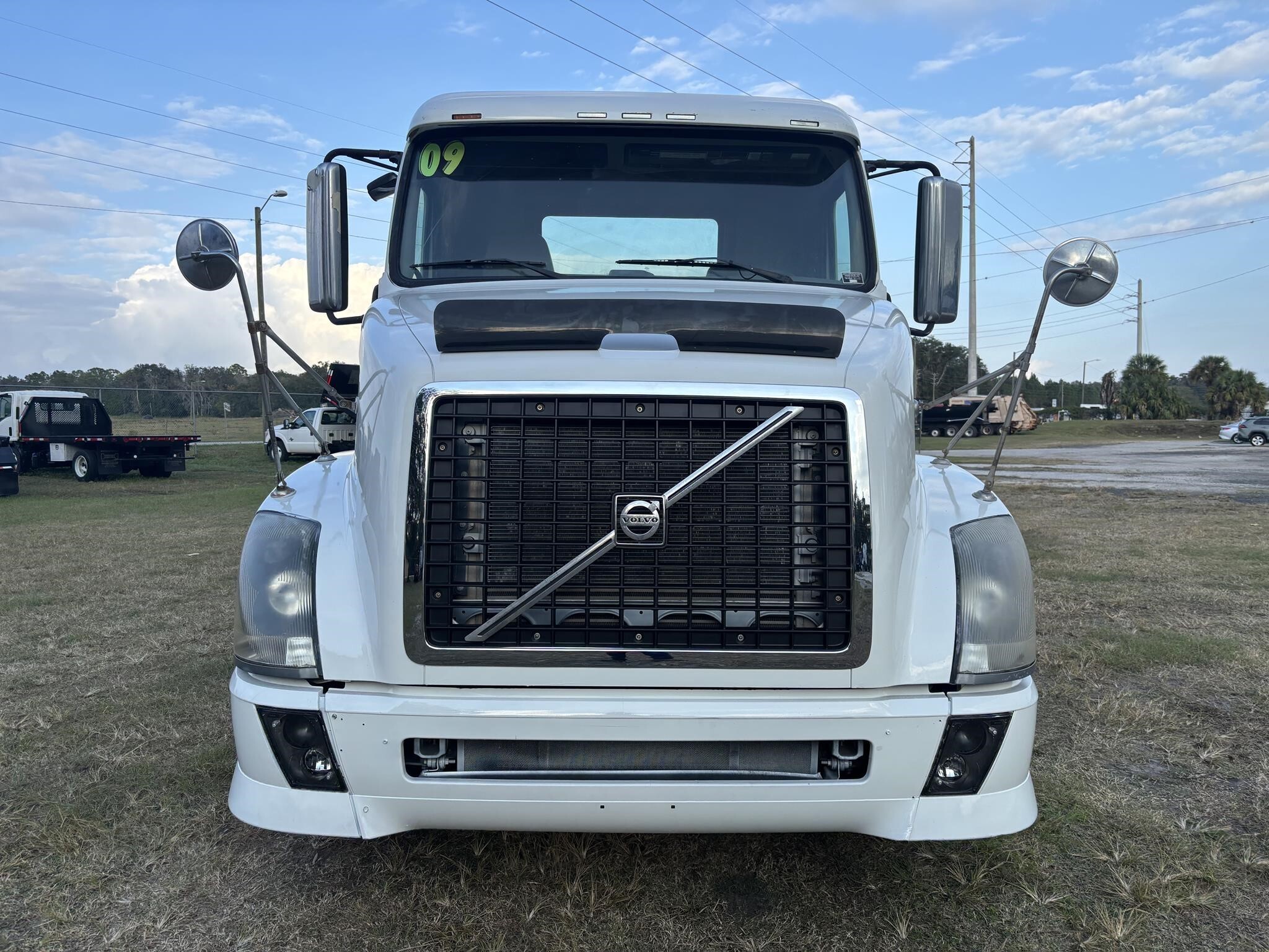 2009 Volvo VNL64T300