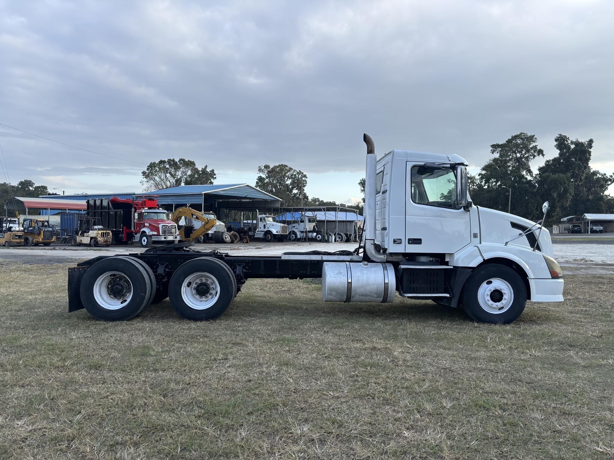 2009 Volvo VNL64T300