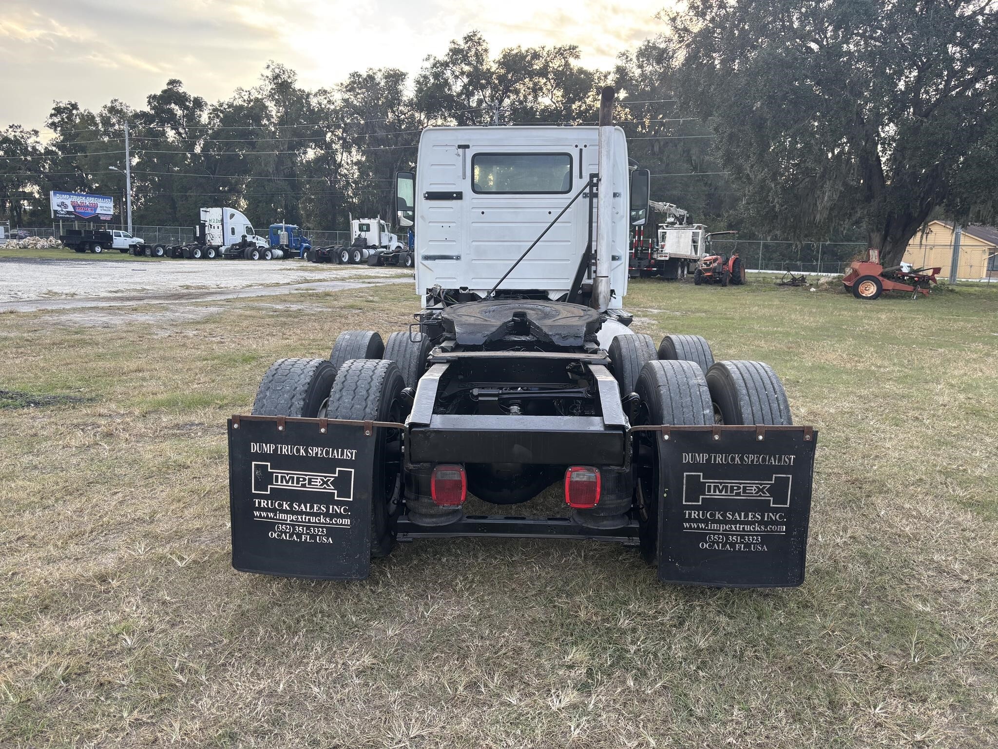2009 Volvo VNL64T300