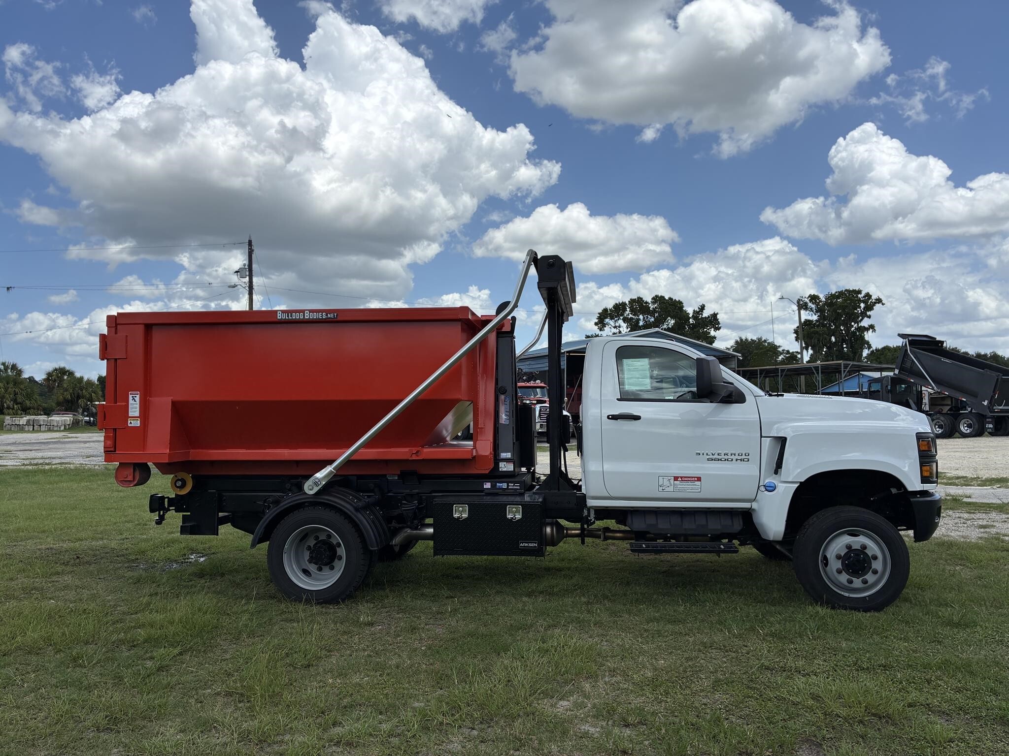 2023 Chevrolet SILVERADO 5500HD
