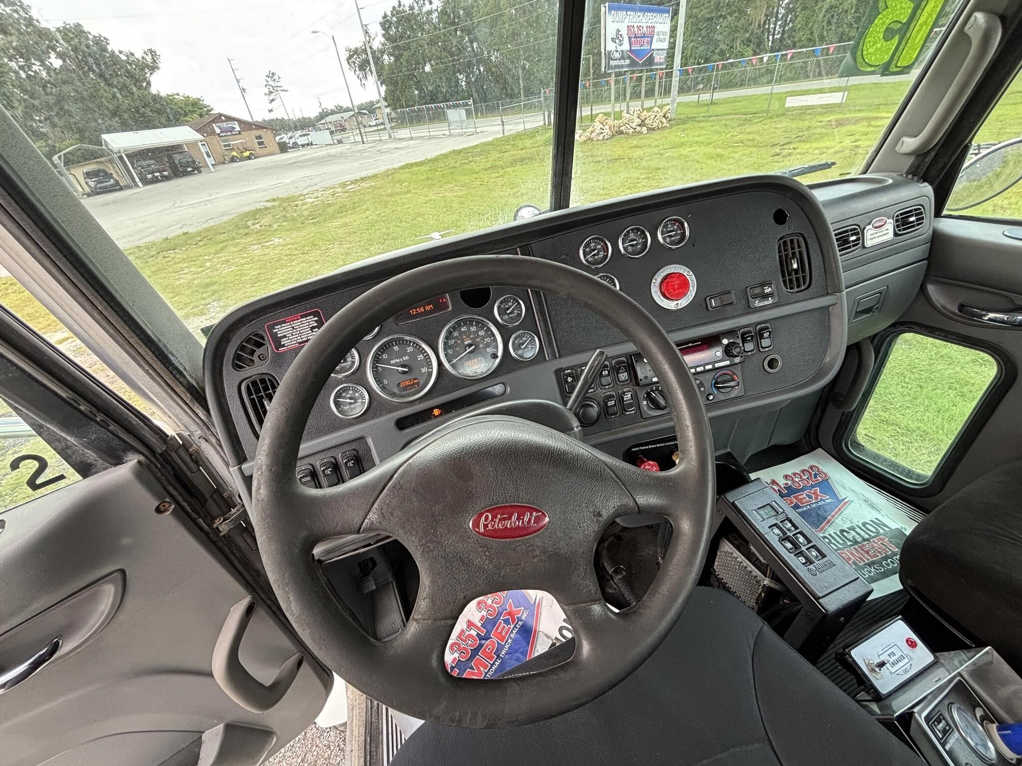 2013 Peterbilt 365