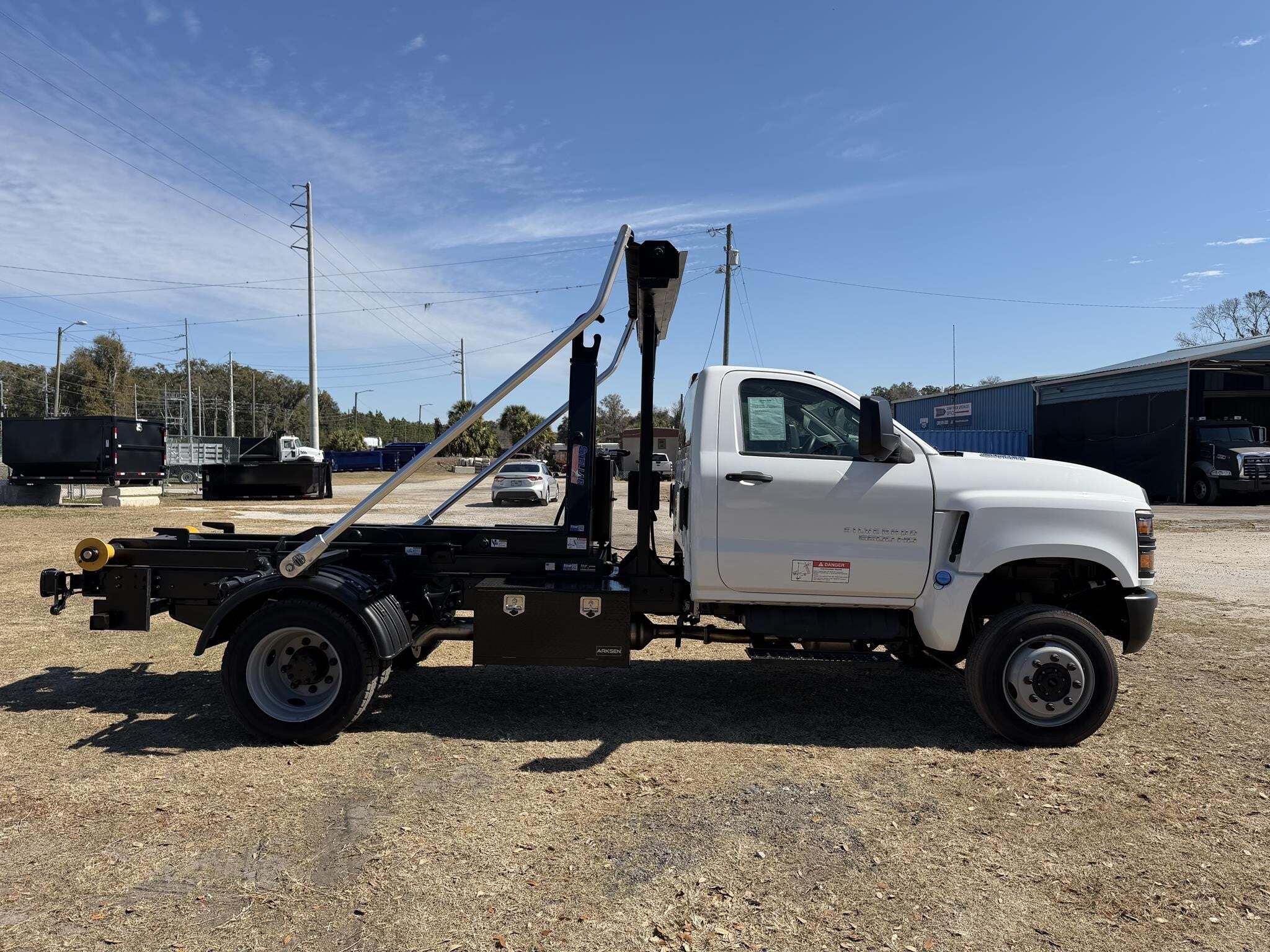2023 Chevrolet SILVERADO 5500HD