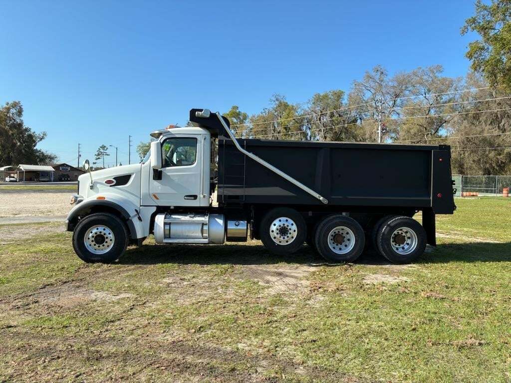 2020 Peterbilt 567