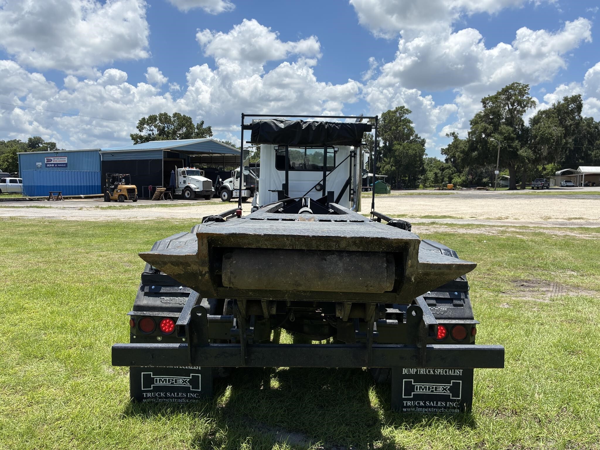 2012 Mack GRANITE GU813