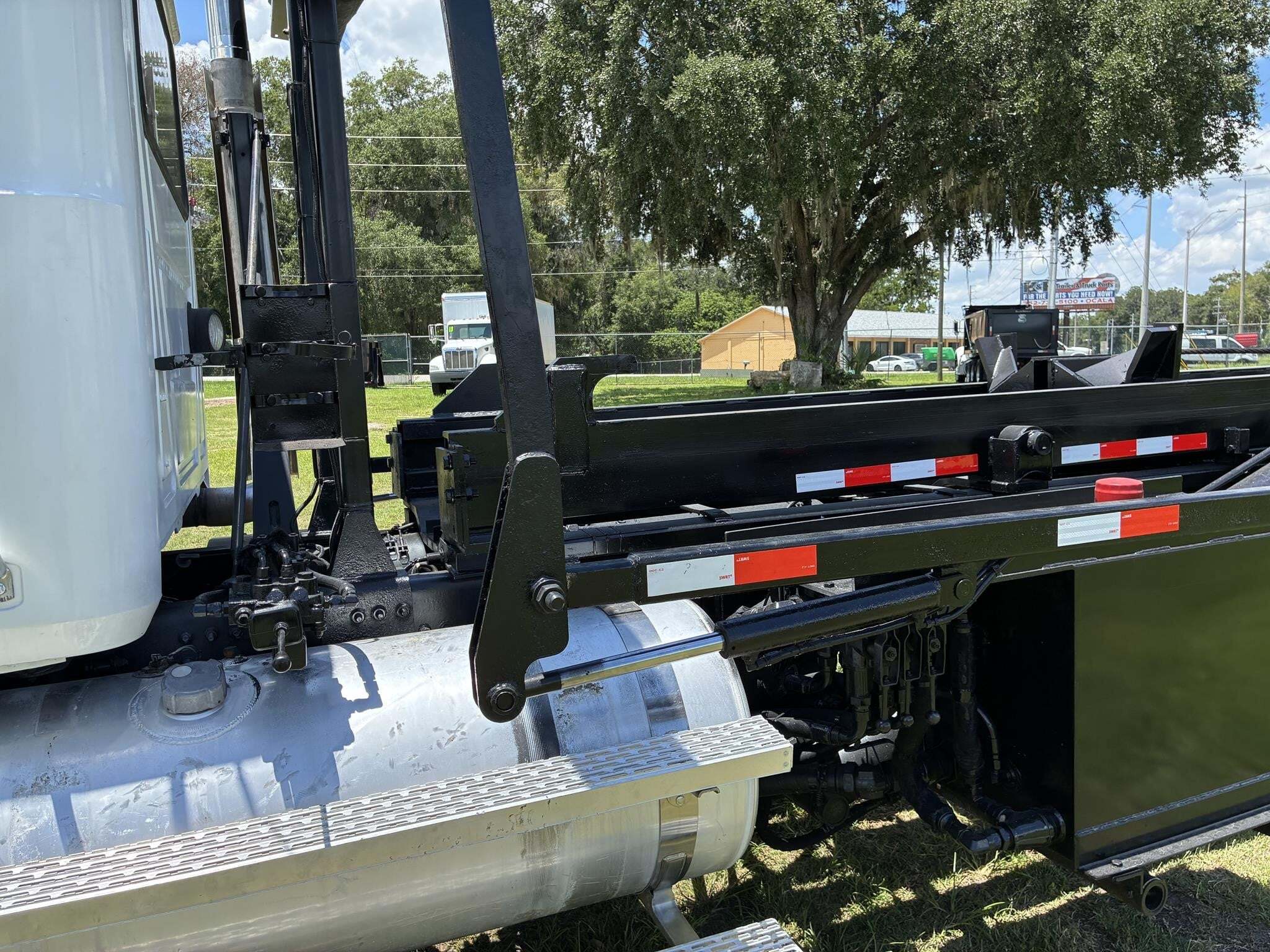 2012 Mack GRANITE GU813