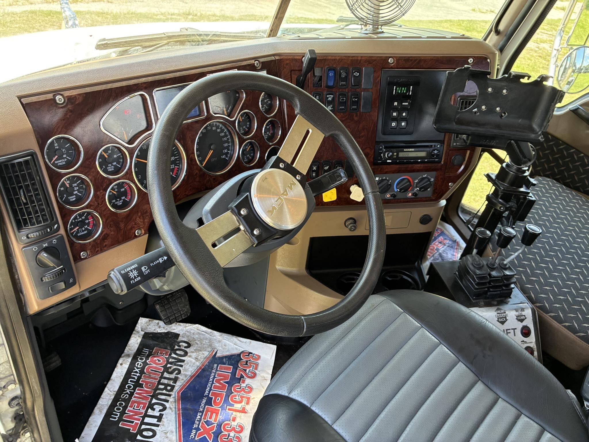 2012 Mack GRANITE GU813