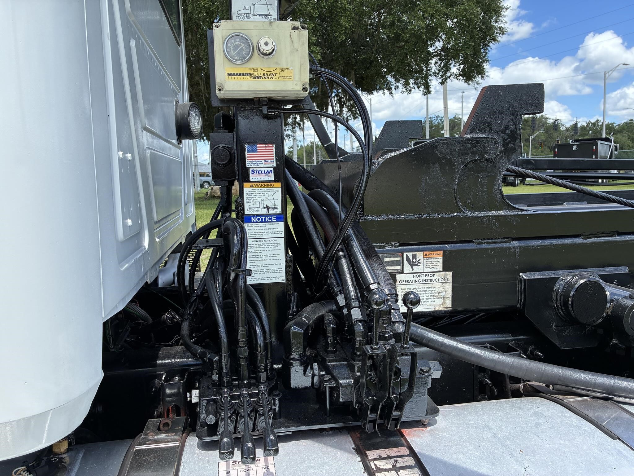 2013 Mack GRANITE GU813