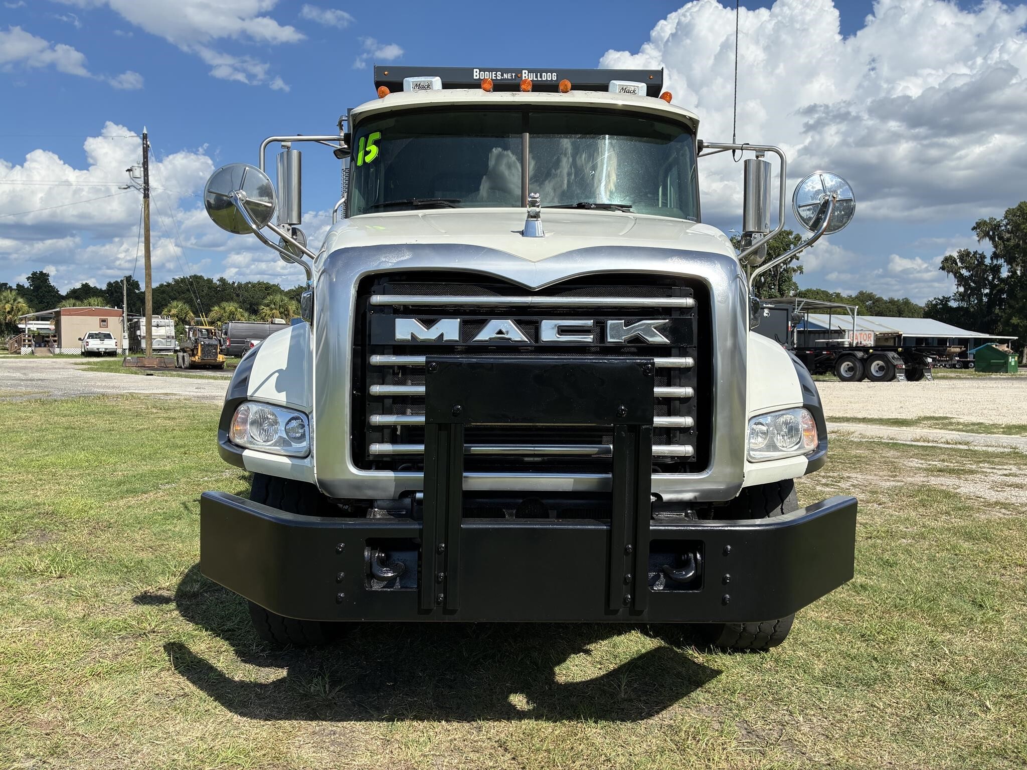 2015 Mack GRANITE GU813