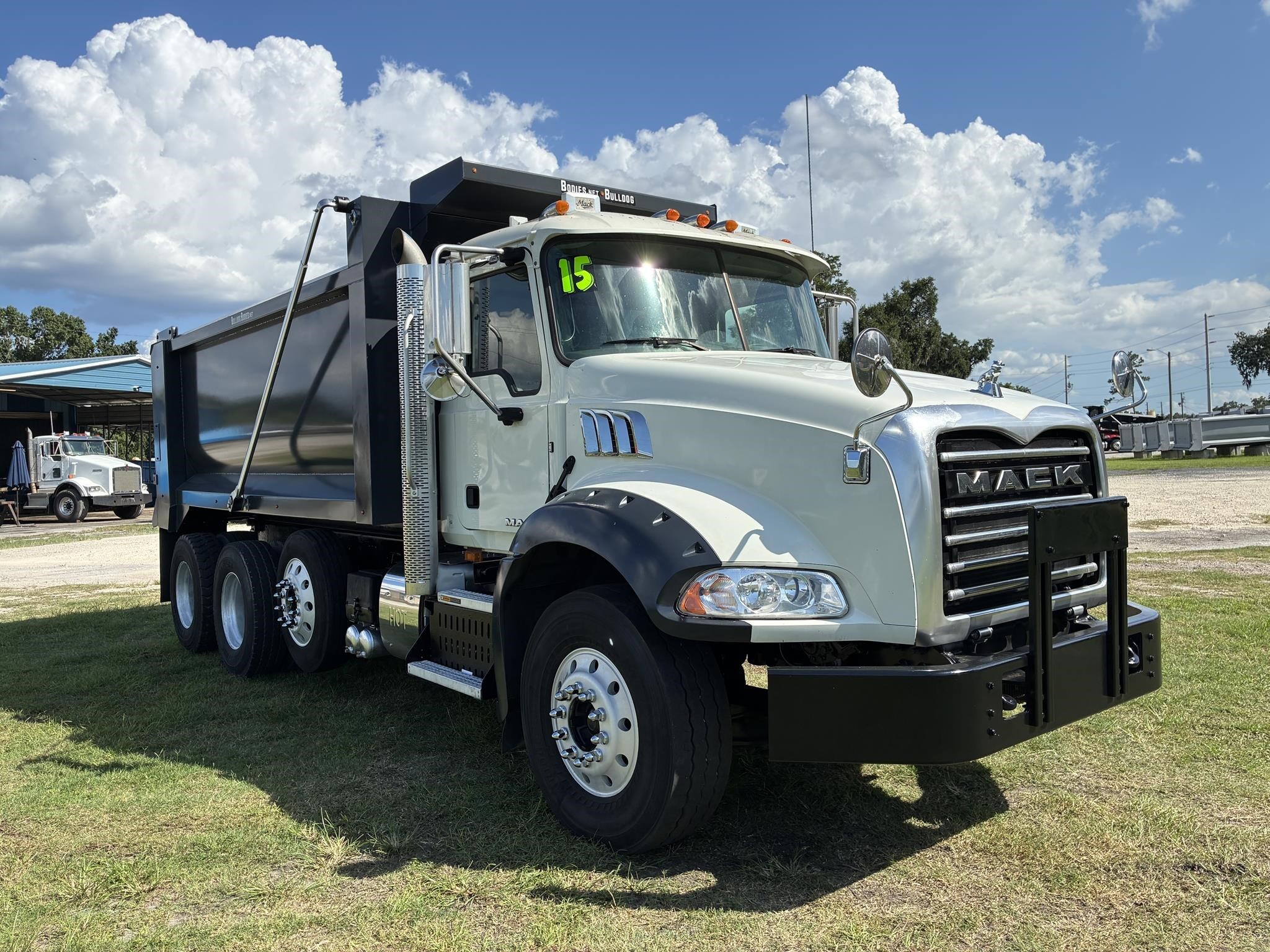 2015 Mack GRANITE GU813