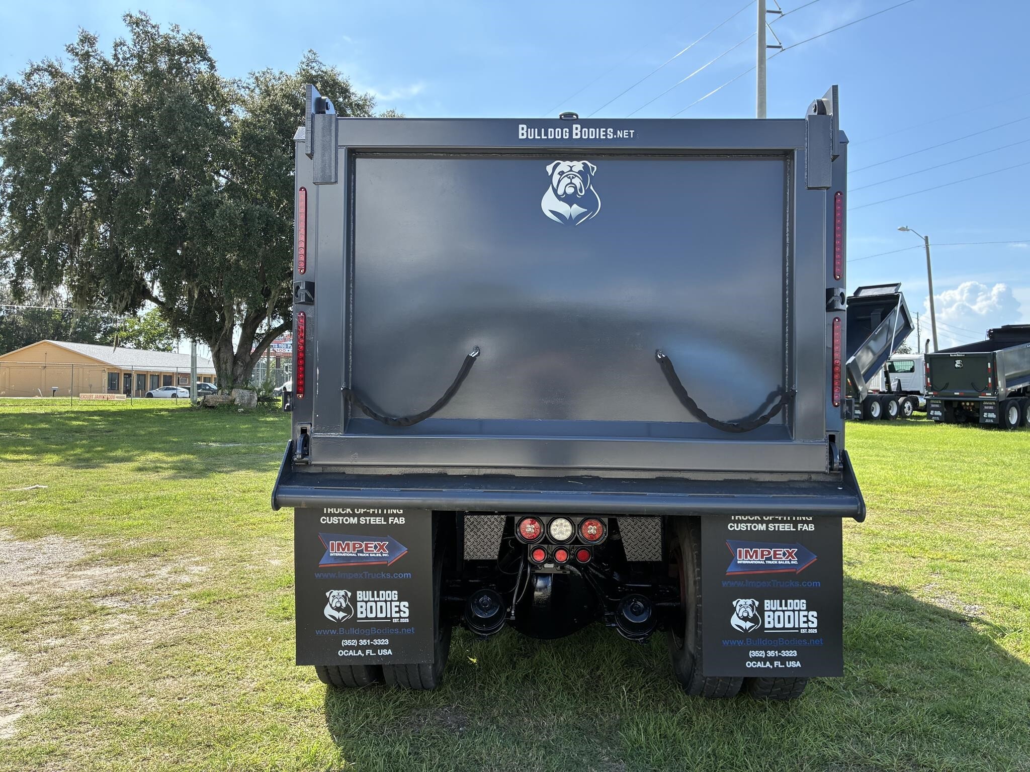 2015 Mack GRANITE GU813