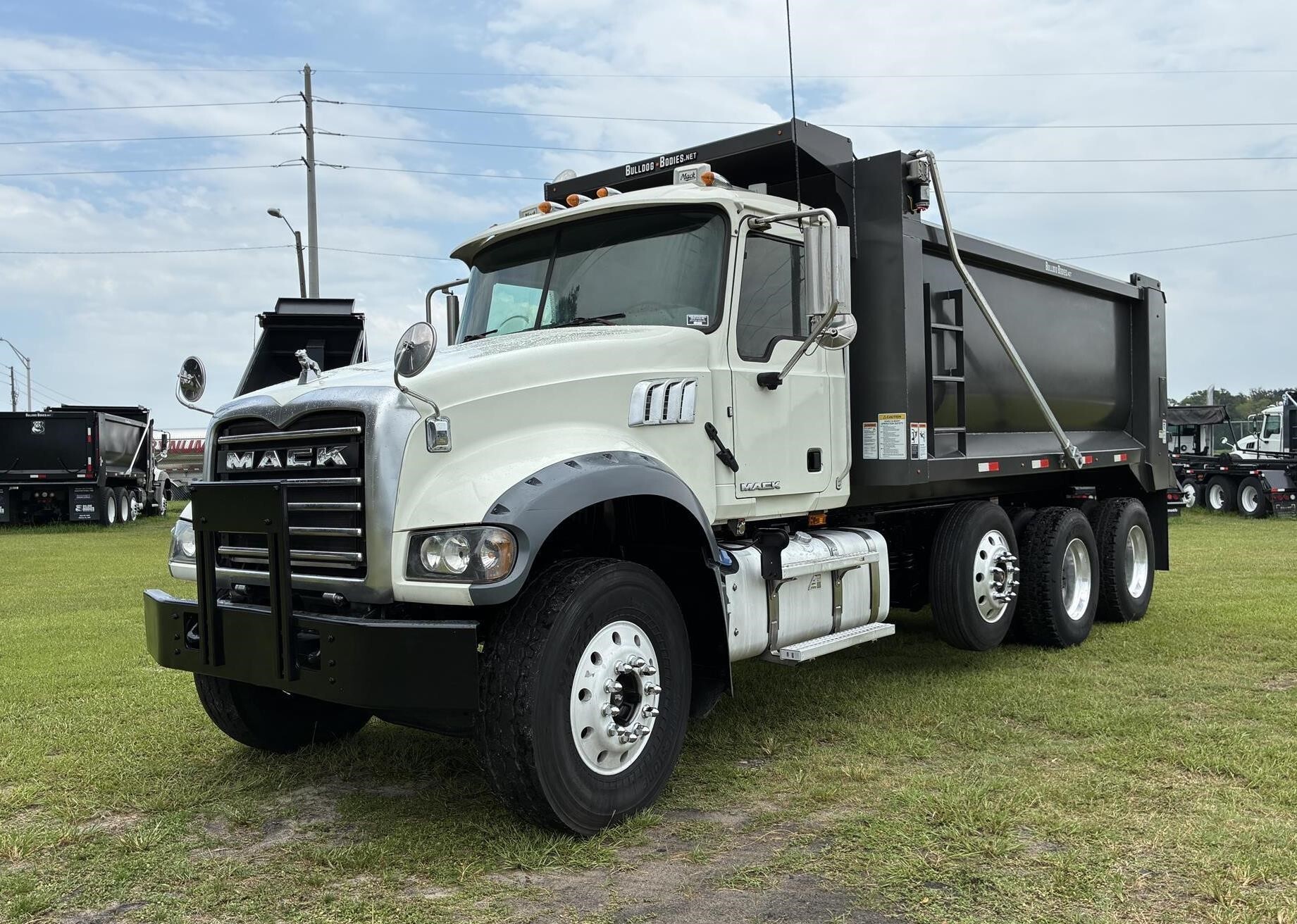 2015 Mack GRANITE GU713