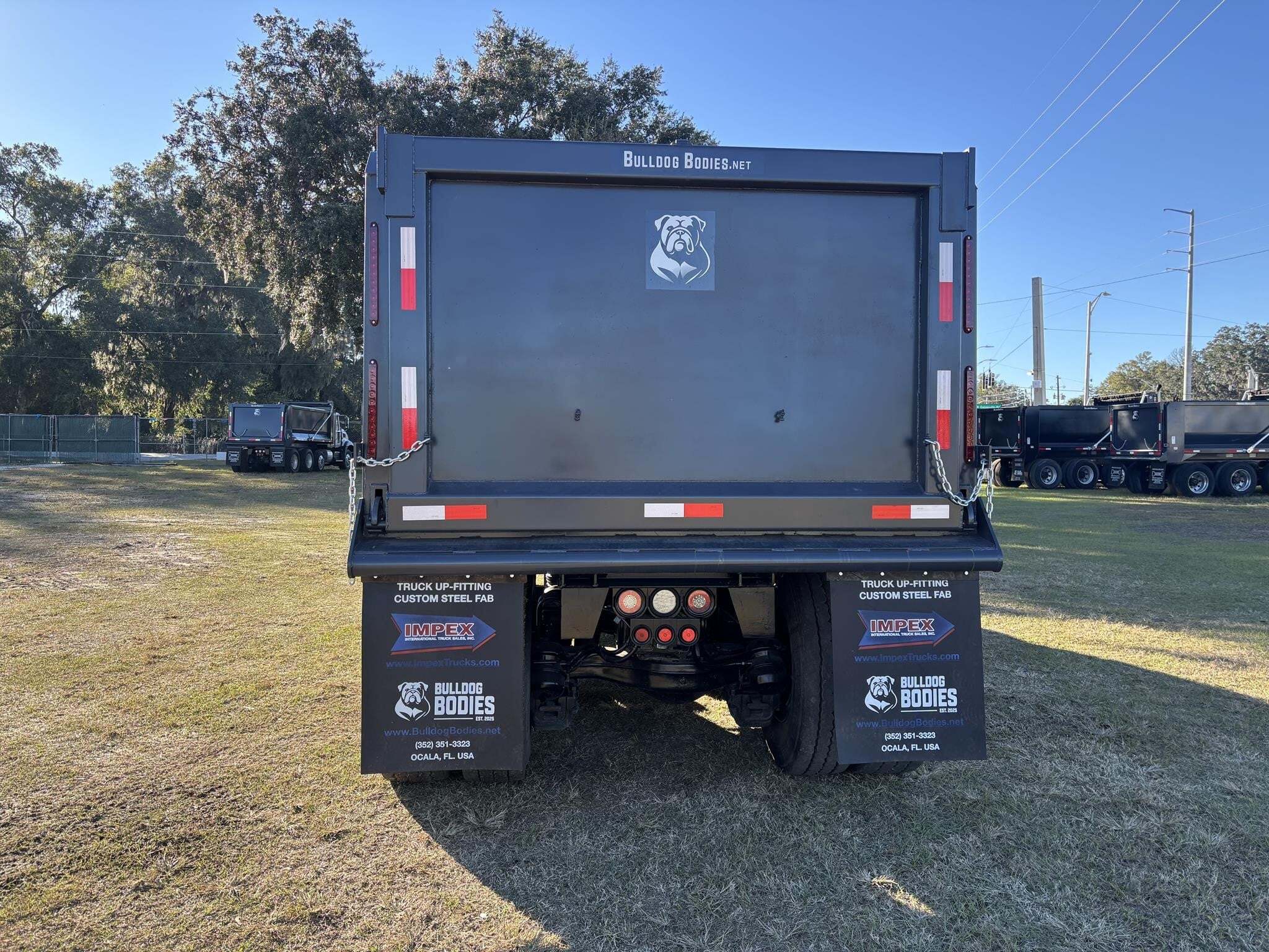 2013 Mack GRANITE GU713