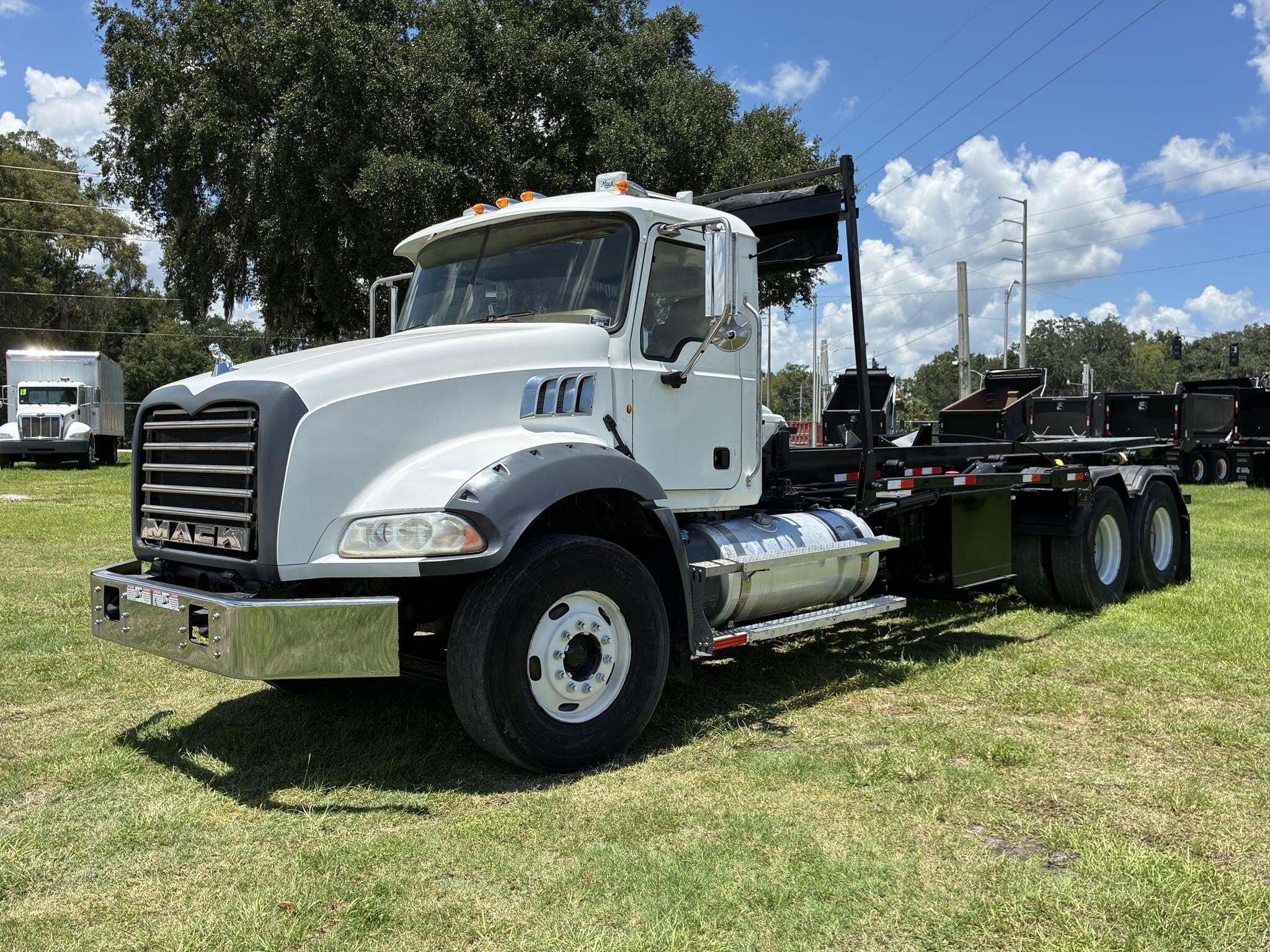 2012 Mack GRANITE GU813