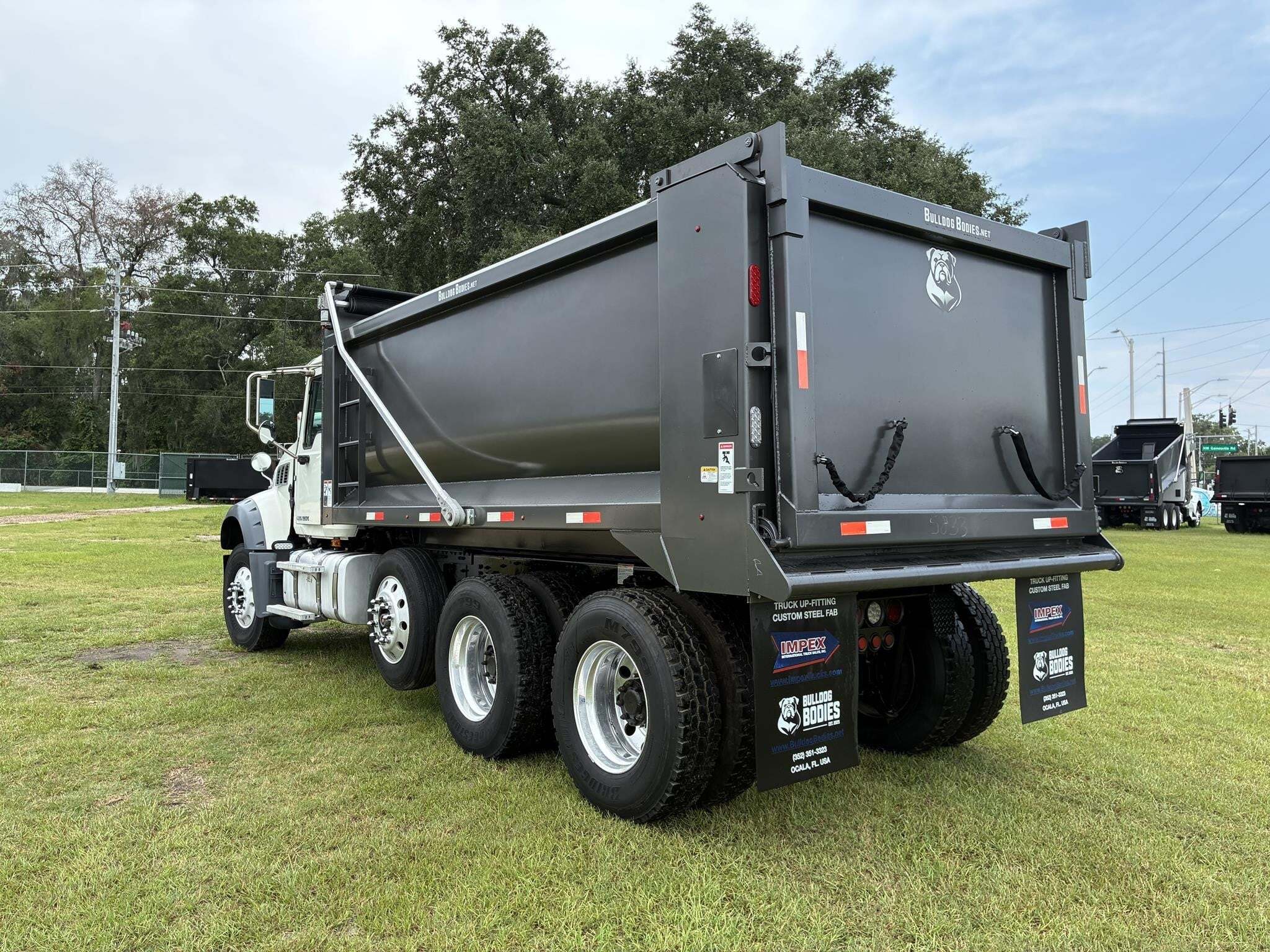 2015 Mack GRANITE GU713