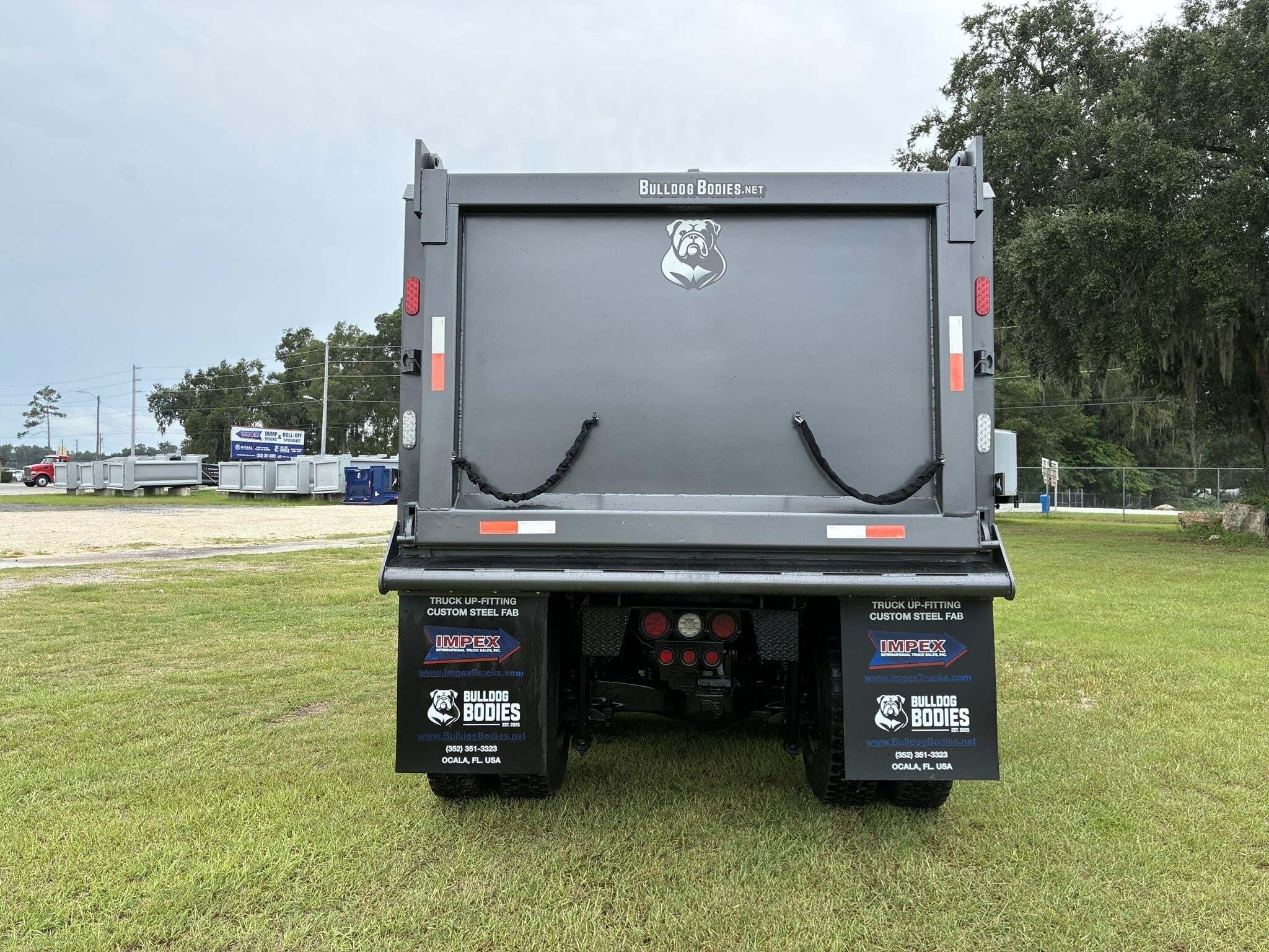 2015 Mack GRANITE GU713