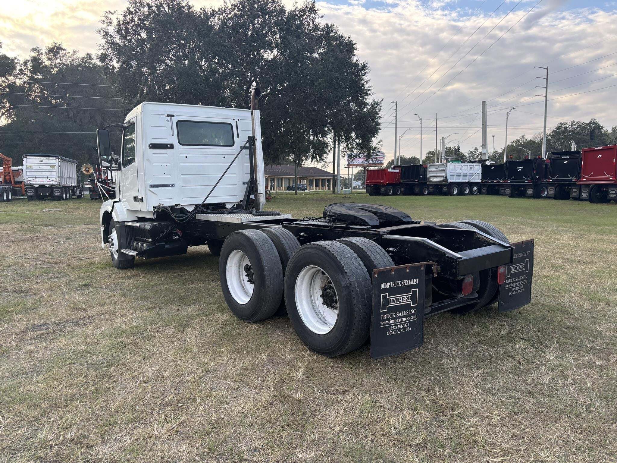 2009 Volvo VNL64T300