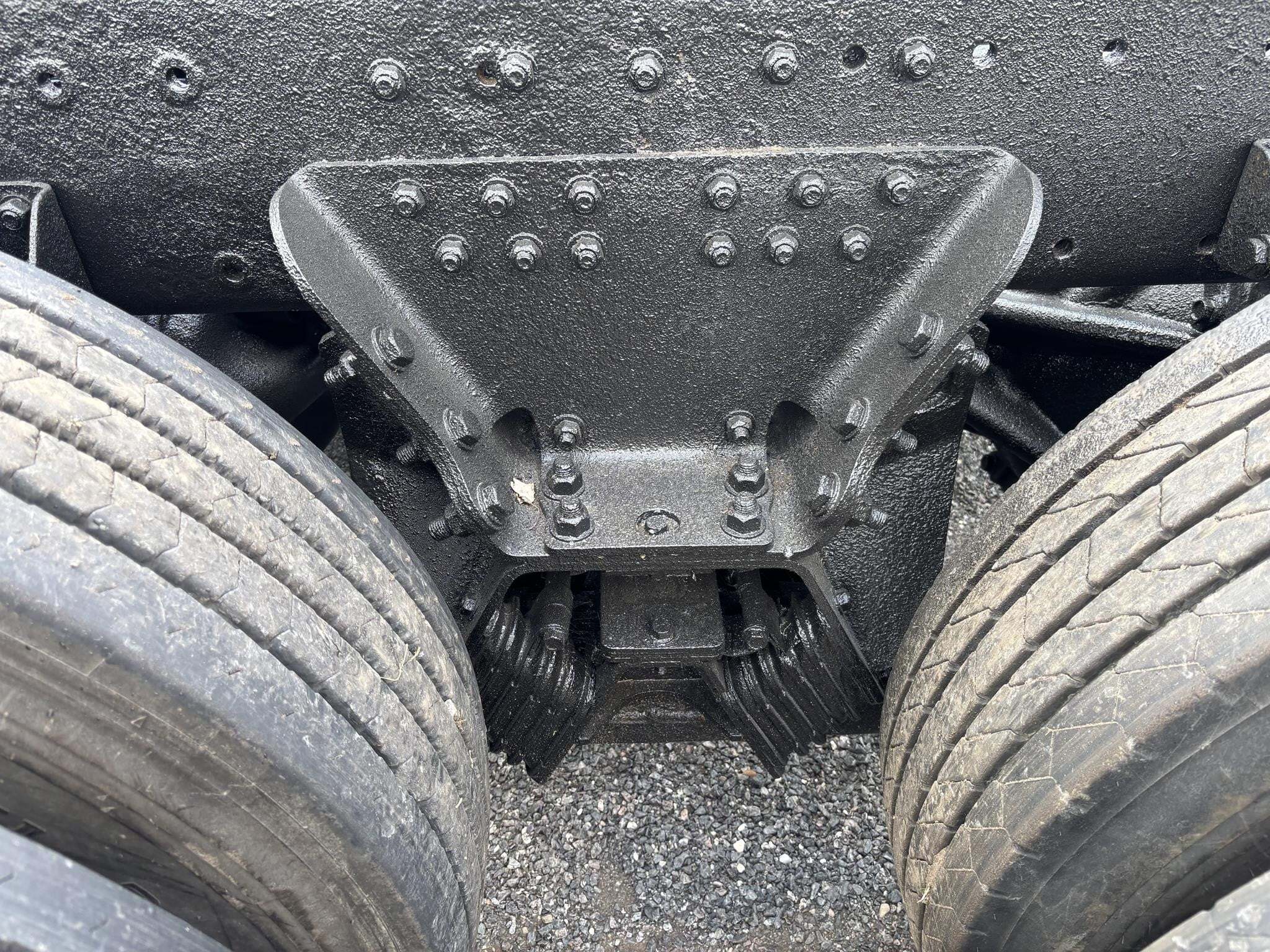 2013 Peterbilt 365