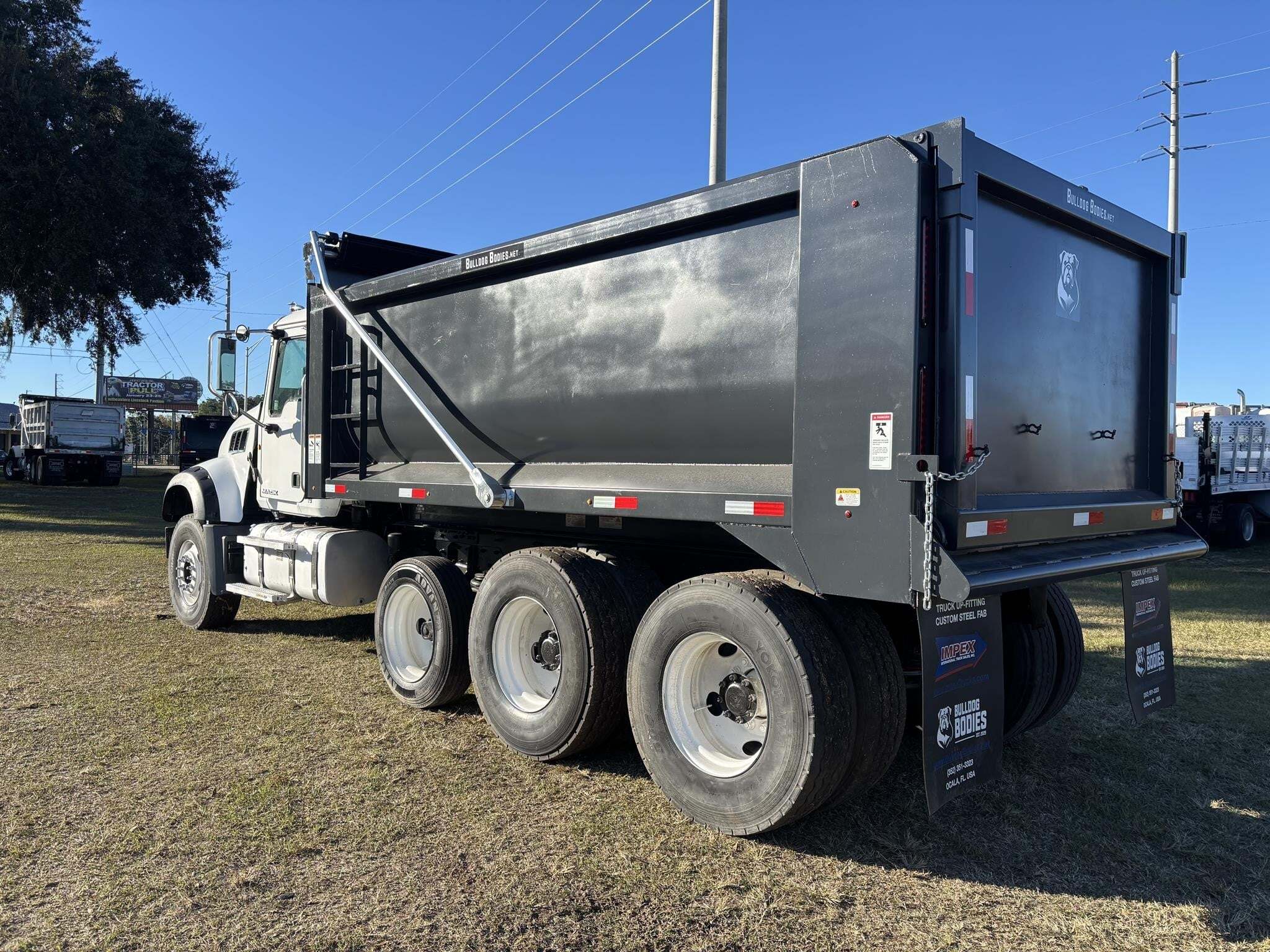 2013 Mack GRANITE GU713