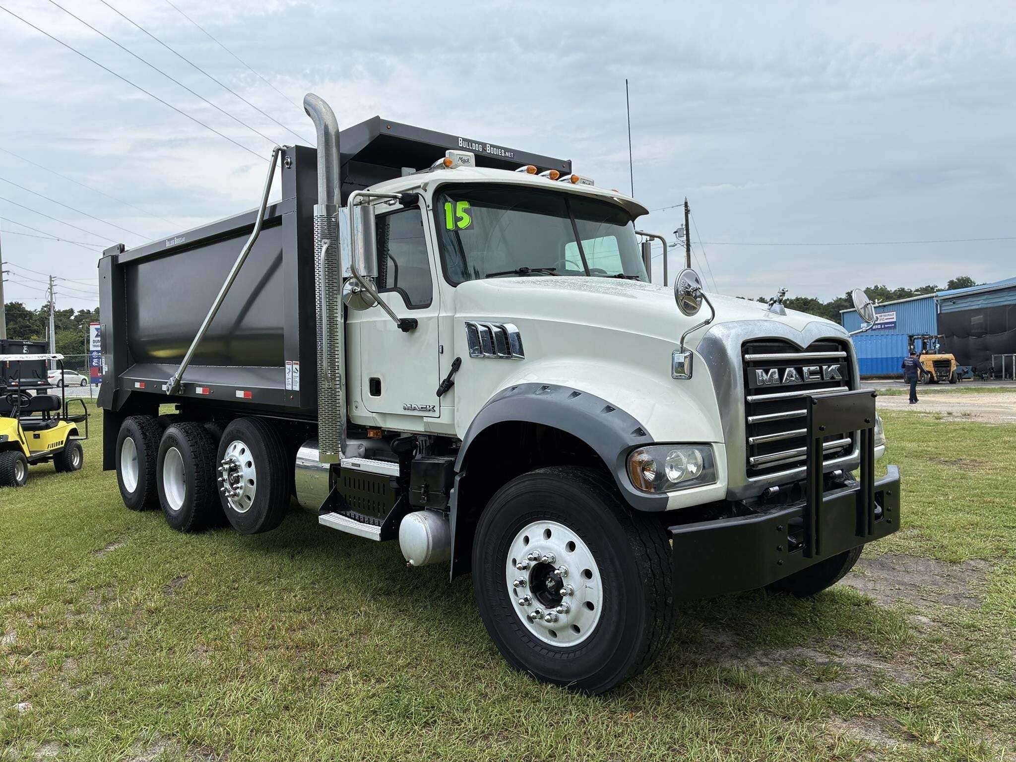 2015 Mack GRANITE GU713