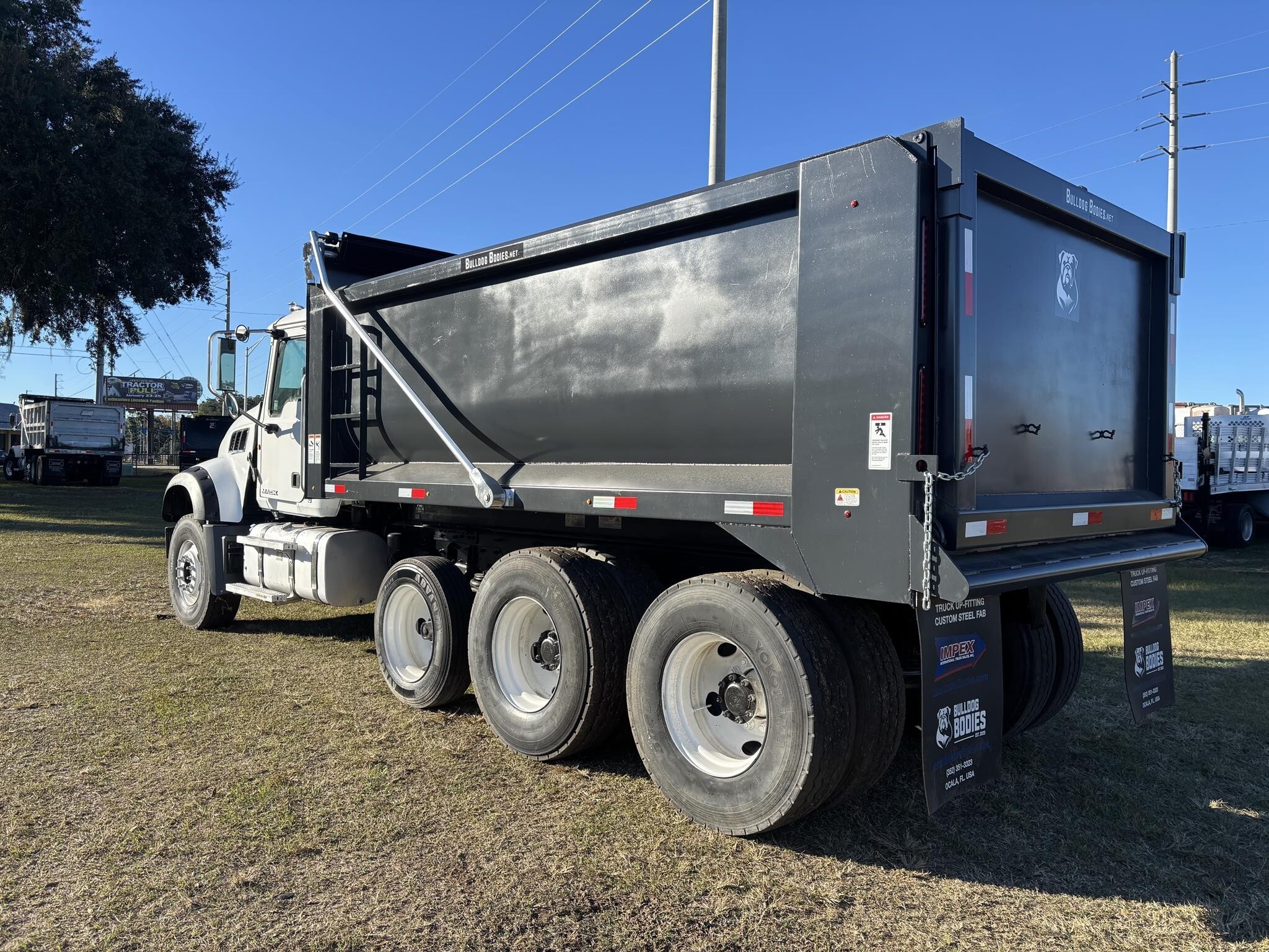2013 Mack GRANITE GU713