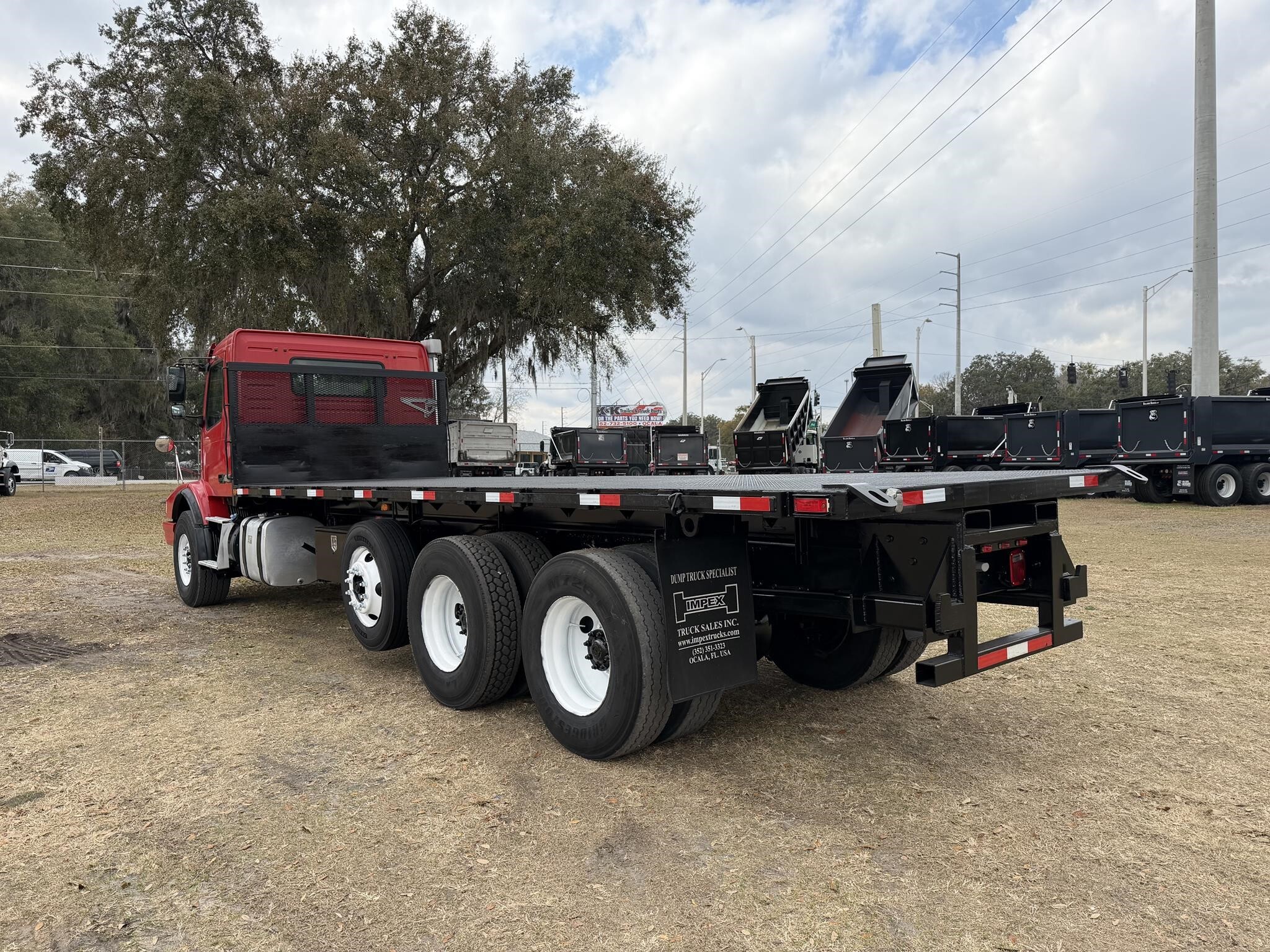 2014 Volvo VHD84B200