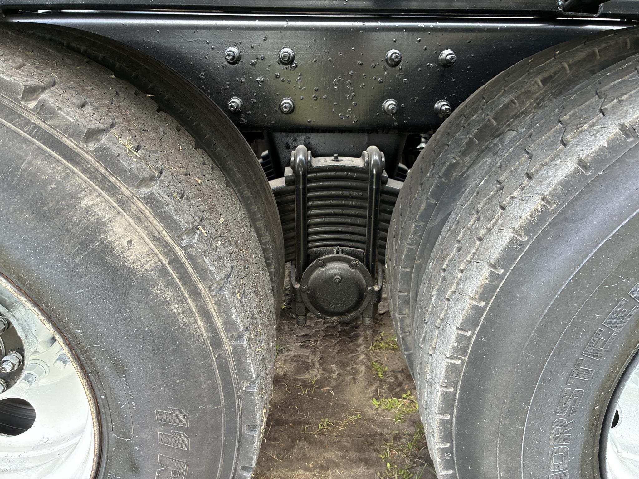2013 Mack GRANITE GU813