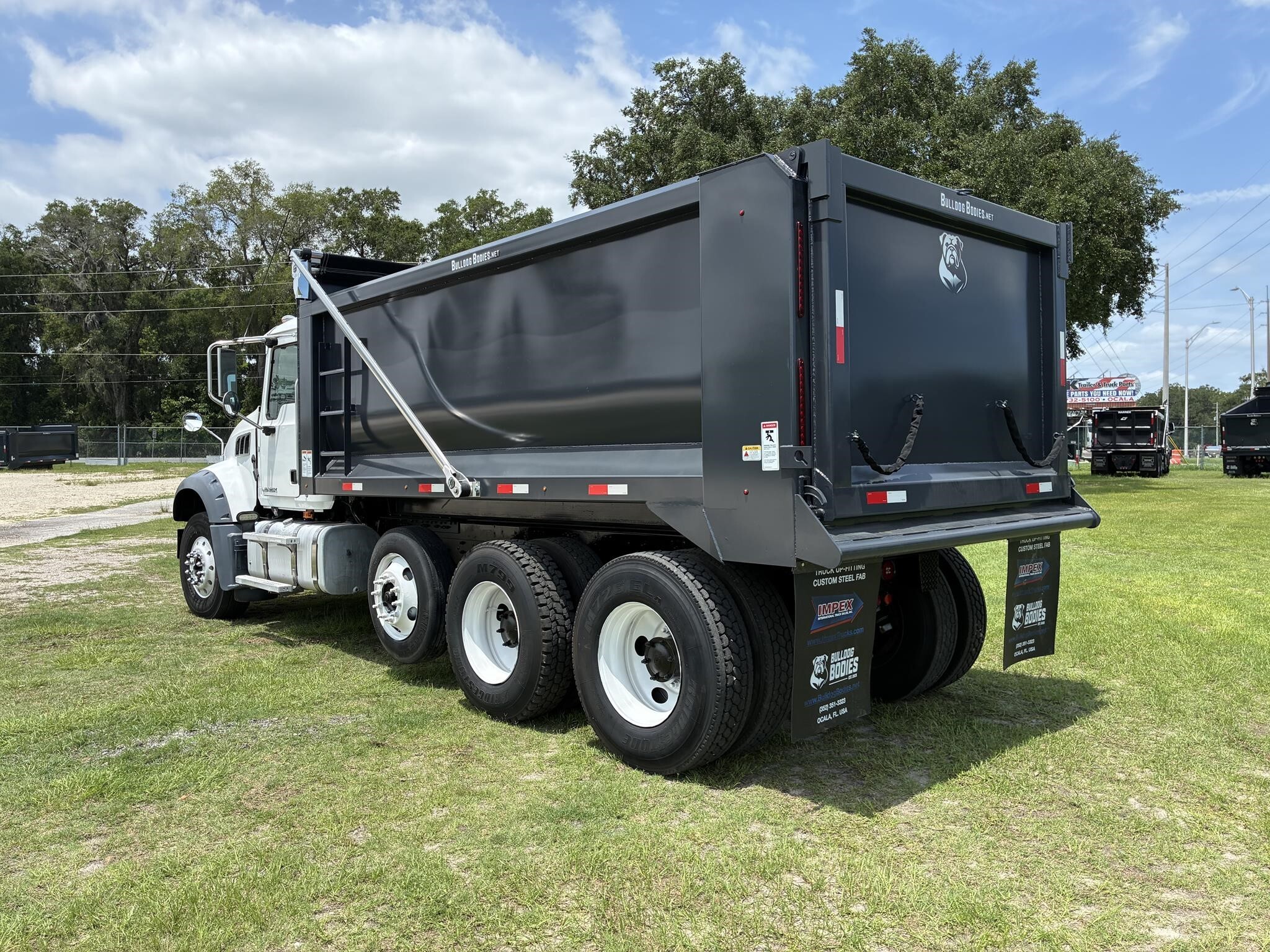 2014 Mack GRANITE GU713