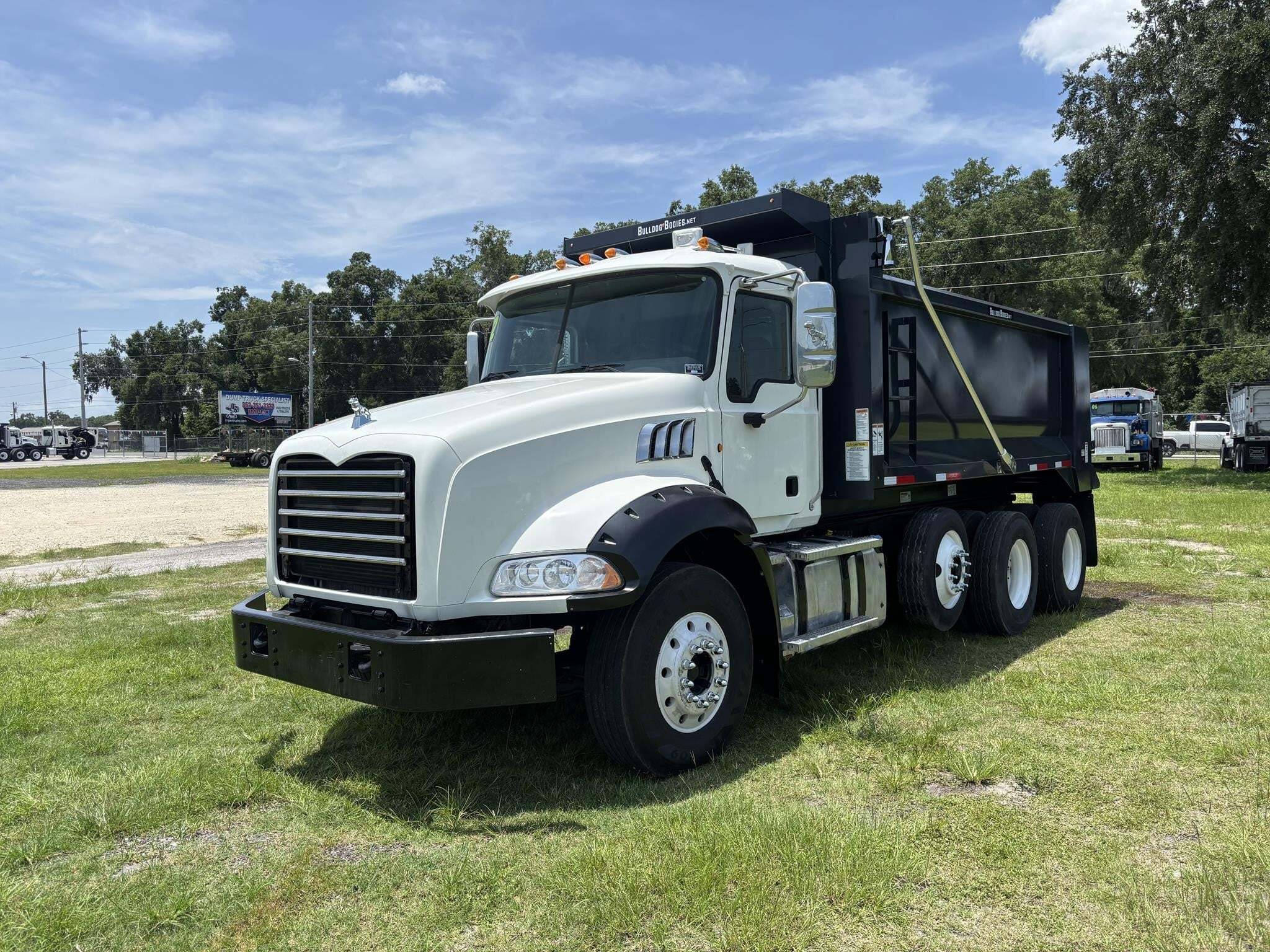 Photo of 2012 Mack GRANITE GU813