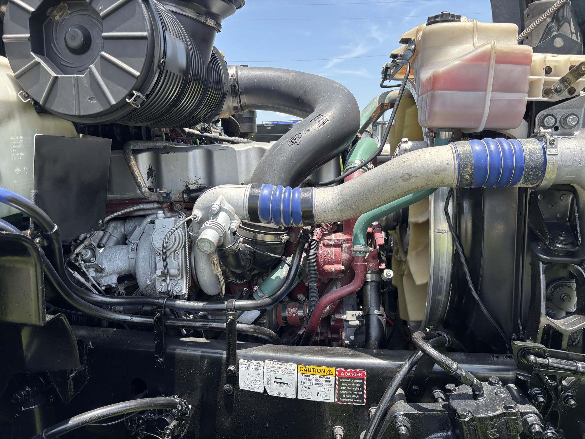 2012 Mack GRANITE GU813