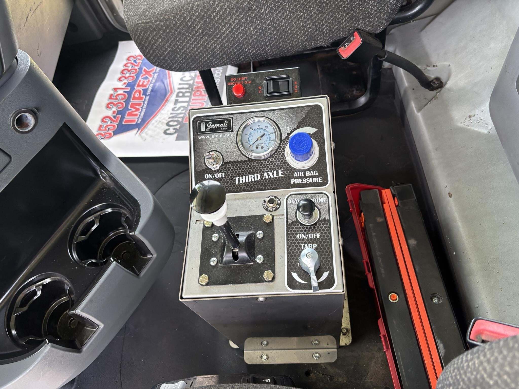 2012 Mack GRANITE GU813