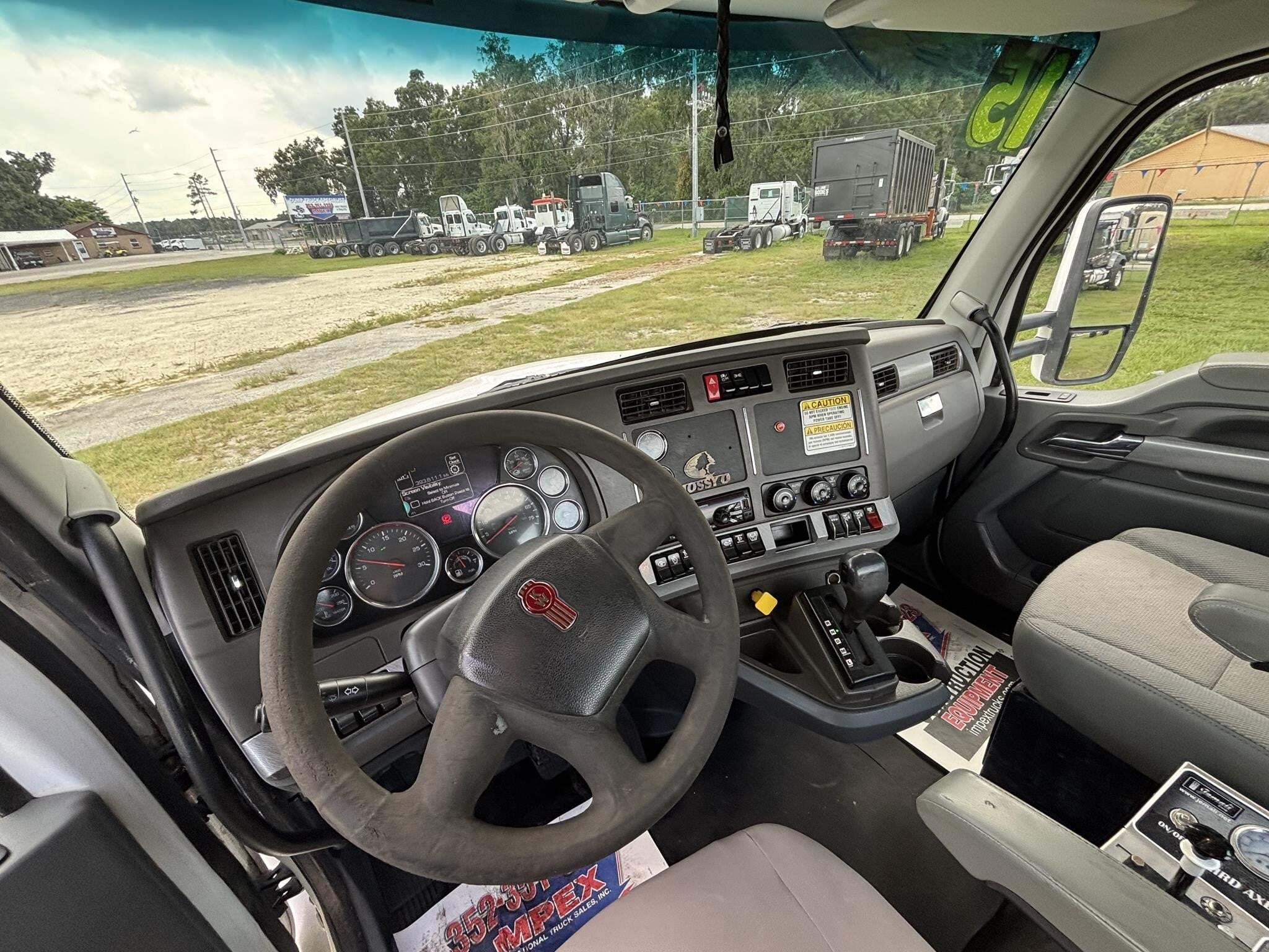 2015 Kenworth T880