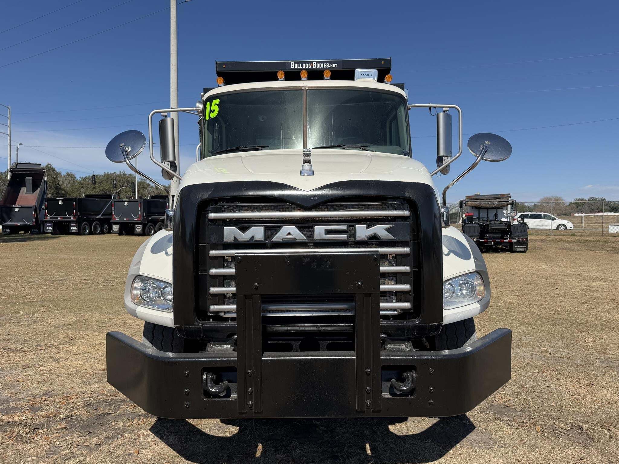 2015 Mack GRANITE GU813