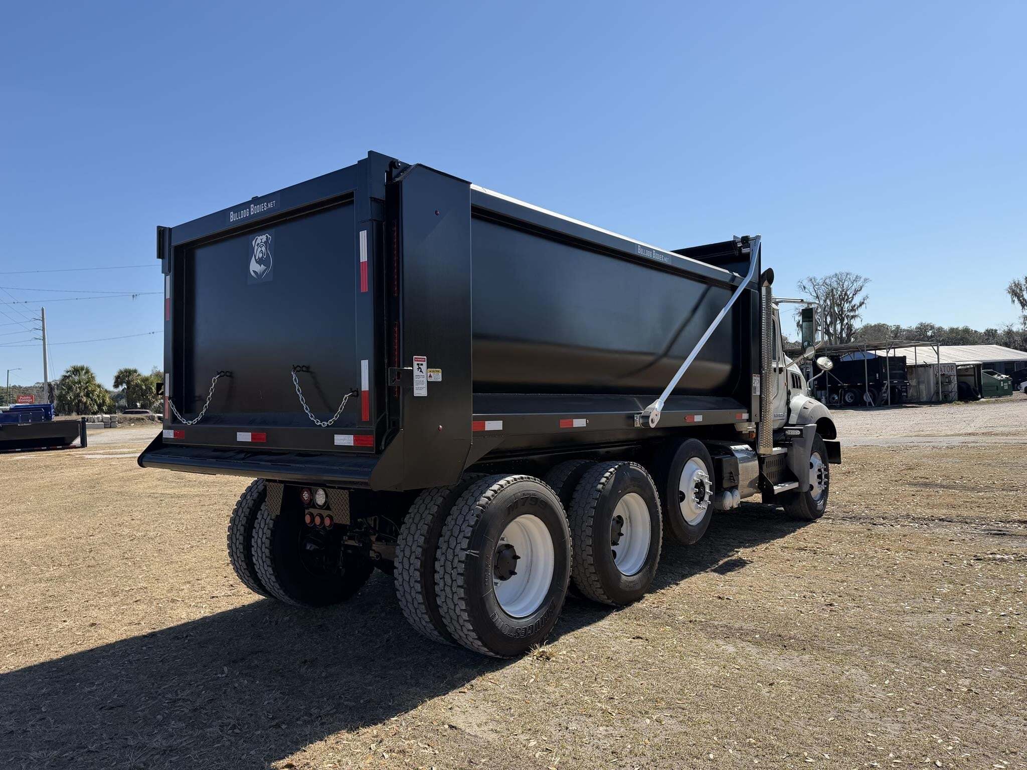 2015 Mack GRANITE GU813