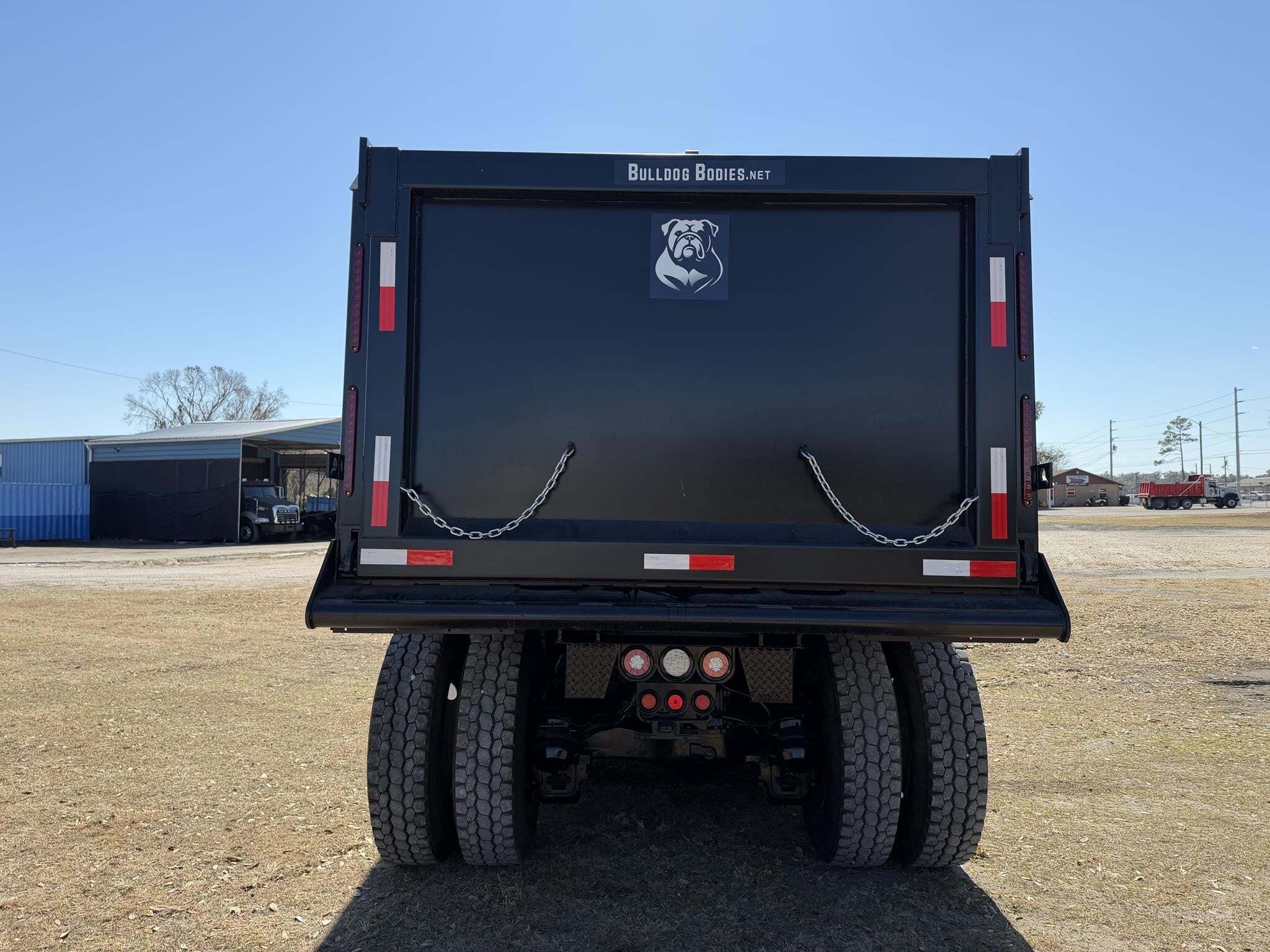 2015 Mack GRANITE GU813