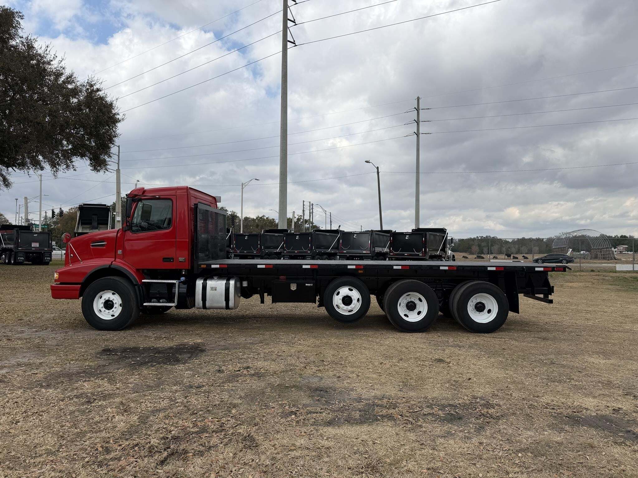 2014 Volvo VHD84B200