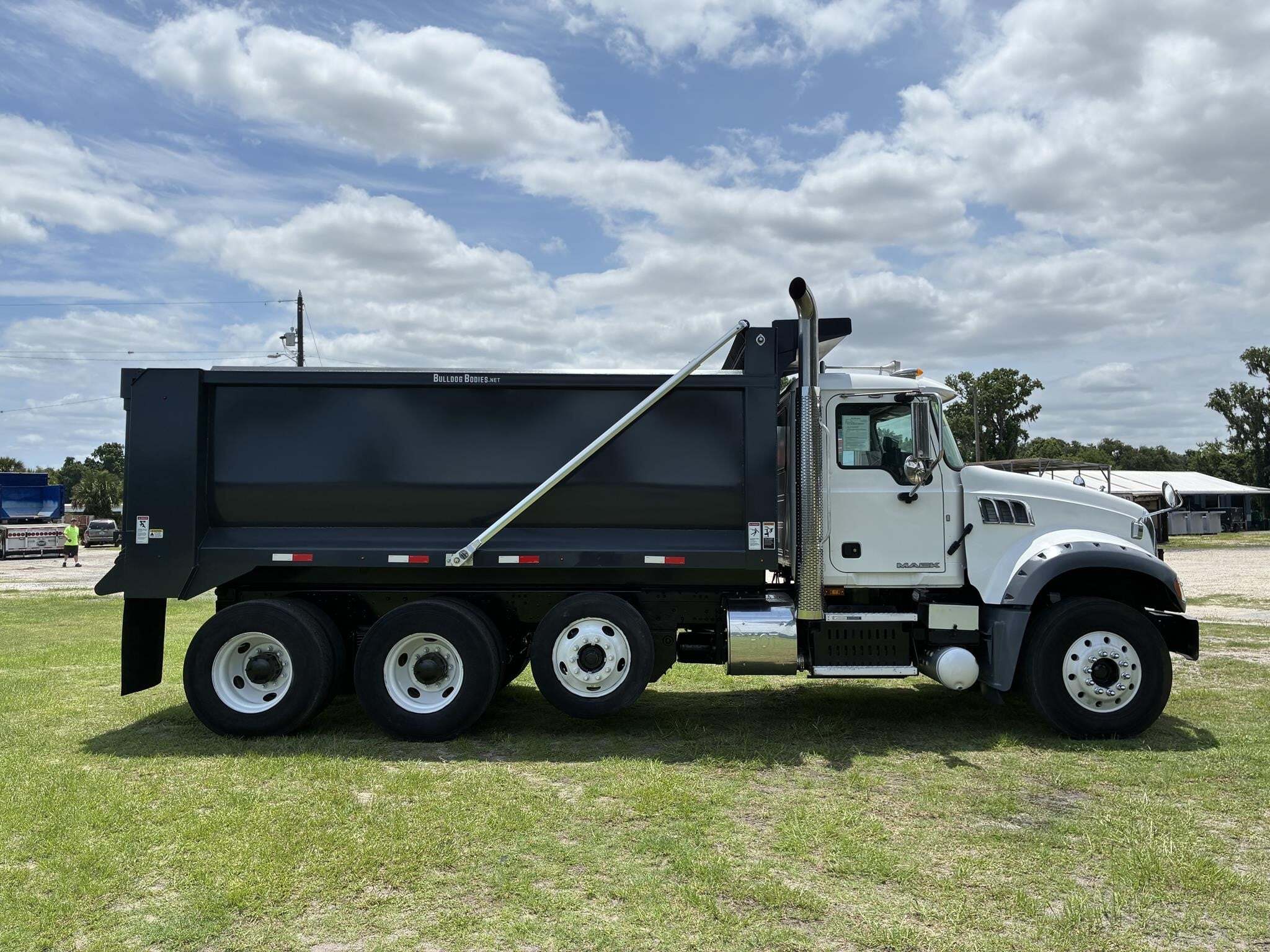 2014 Mack GRANITE GU713