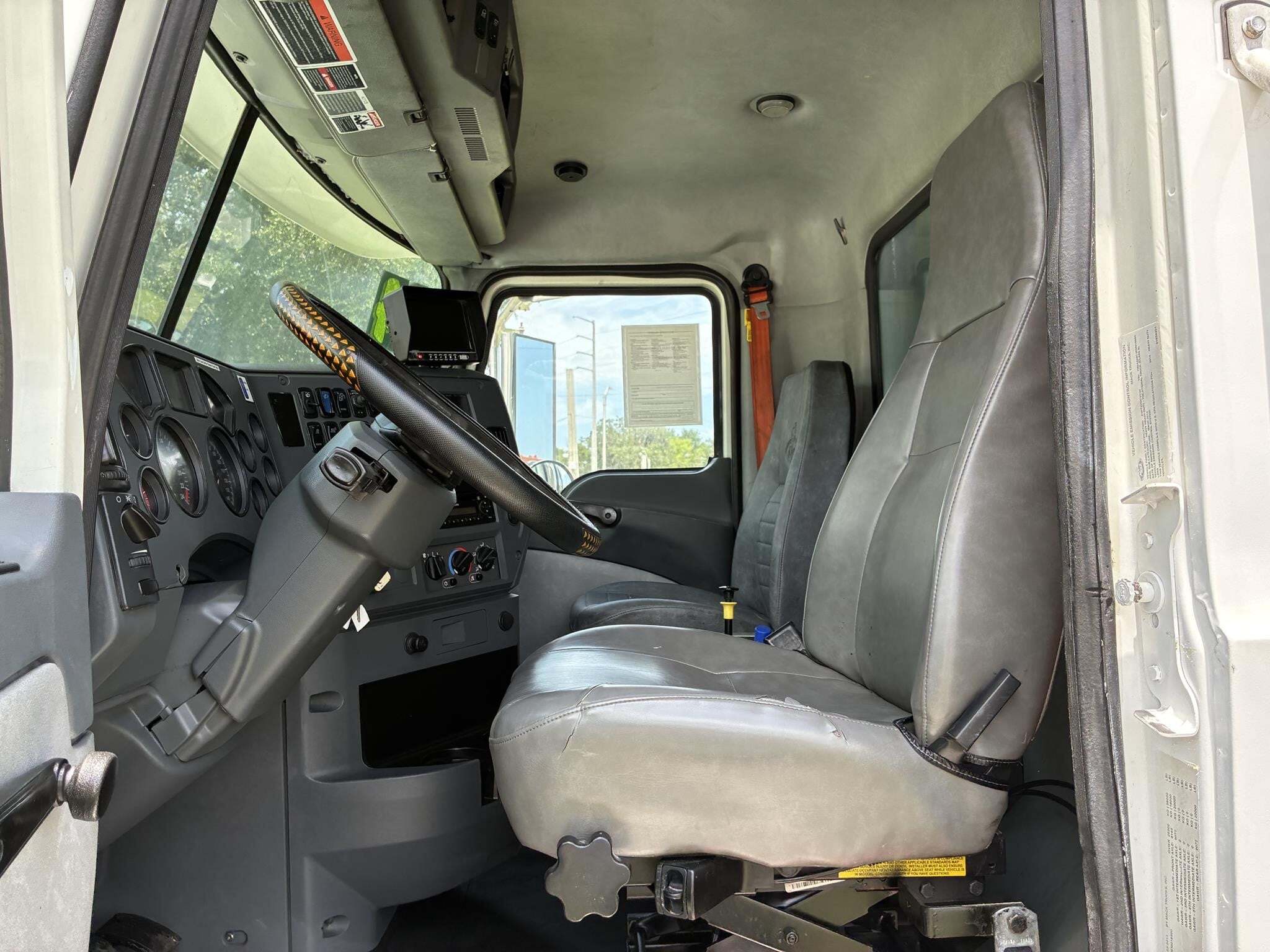 2014 Mack GRANITE GU713