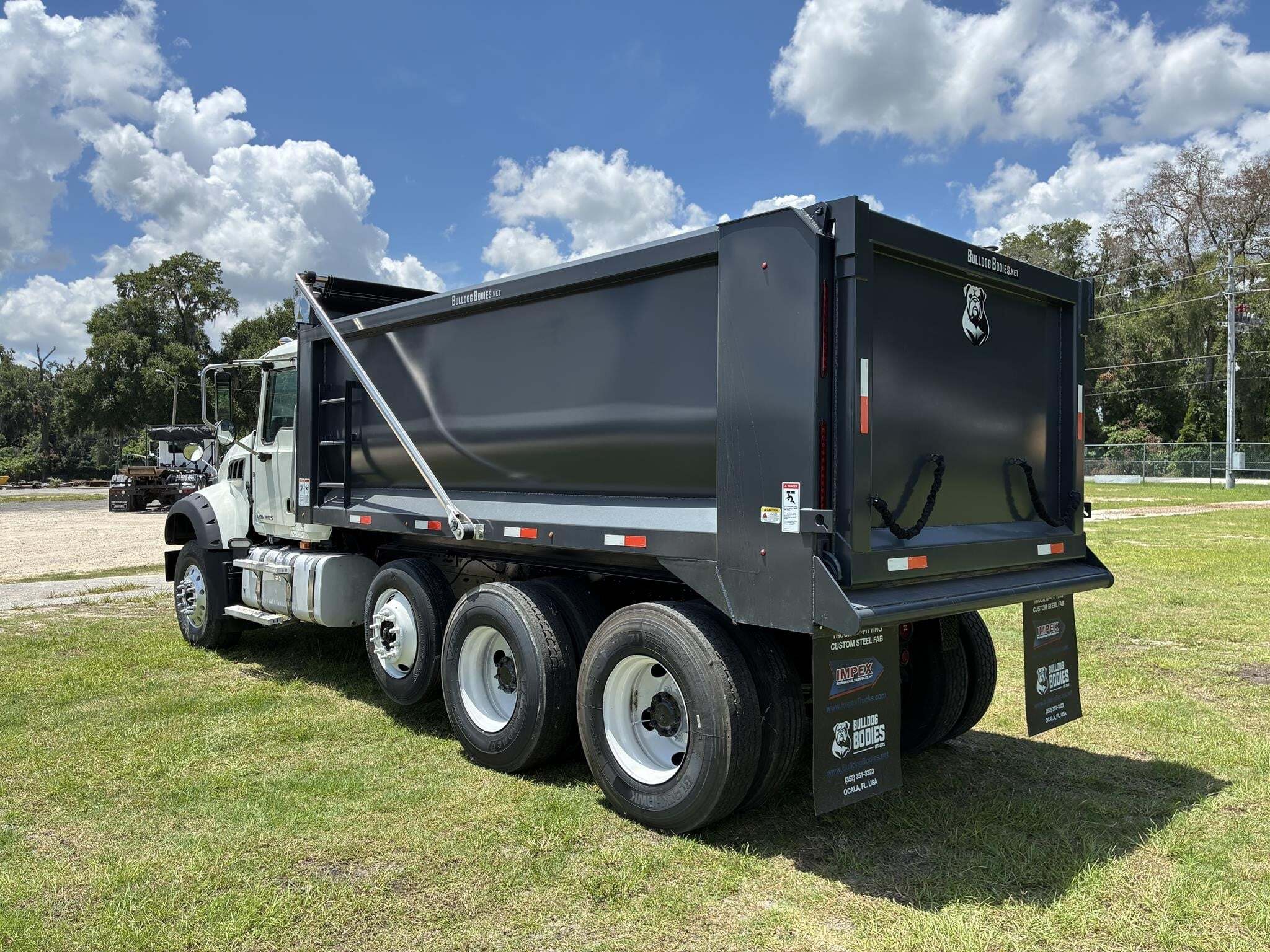 2014 Mack GRANITE GU713