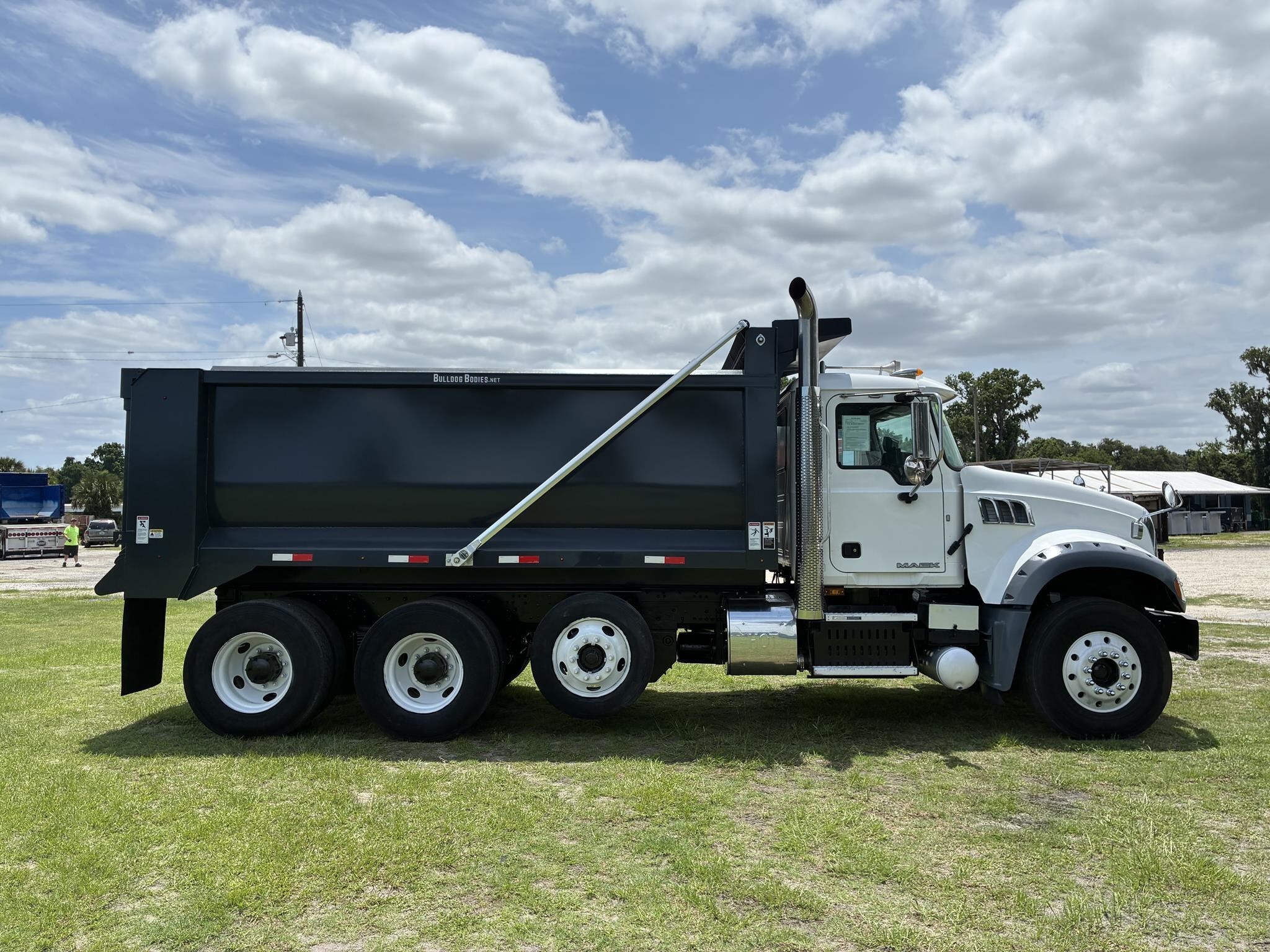 2014 Mack GRANITE GU713