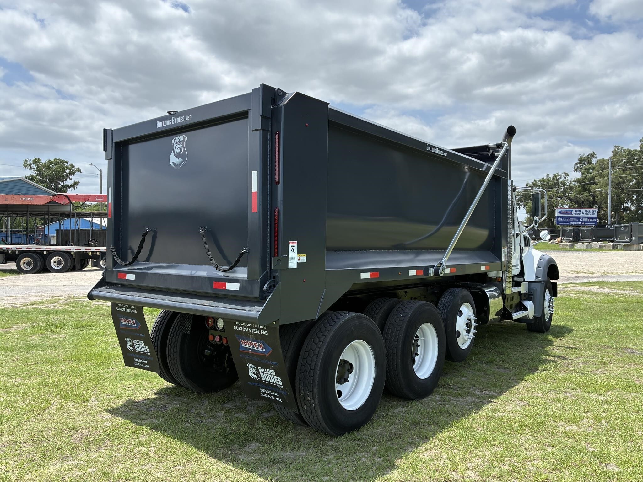 2014 Mack GRANITE GU713