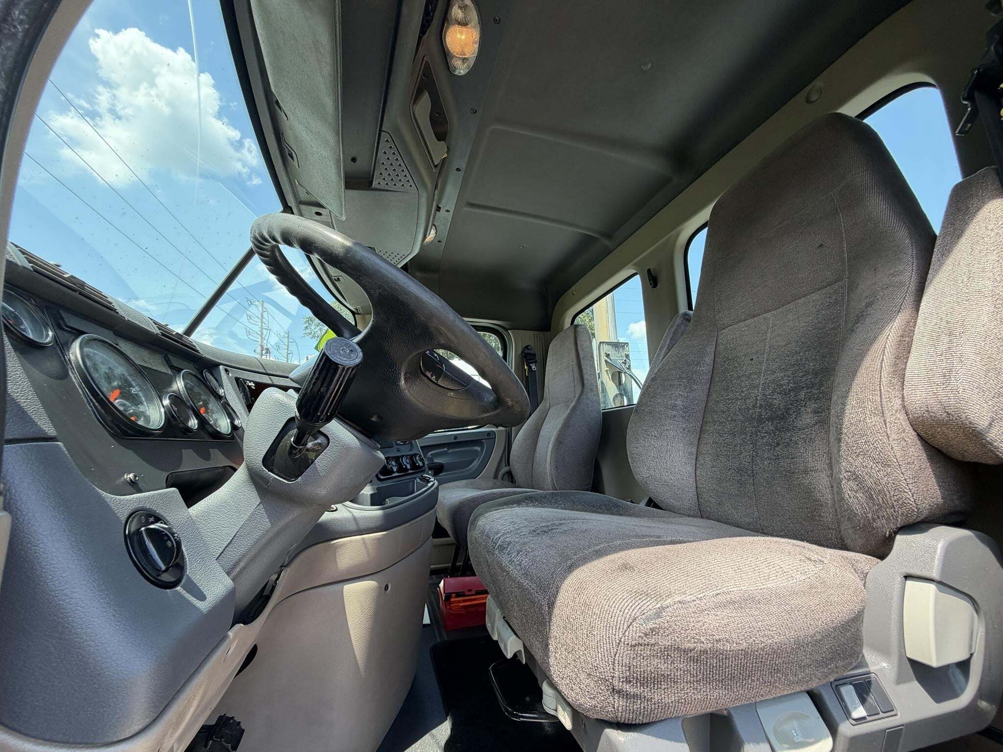 2018 Freightliner CASCADIA 125