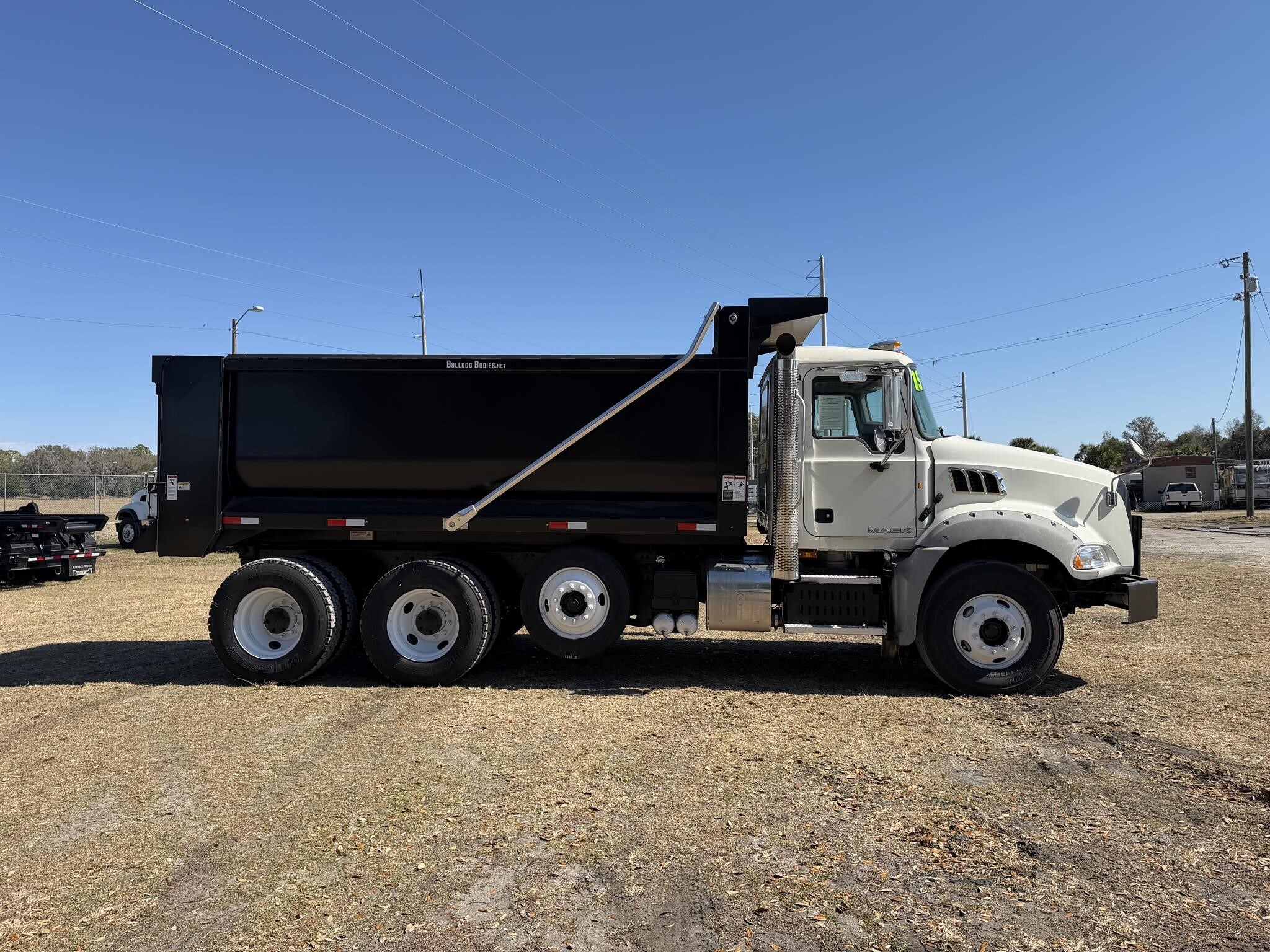 2015 Mack GRANITE GU813