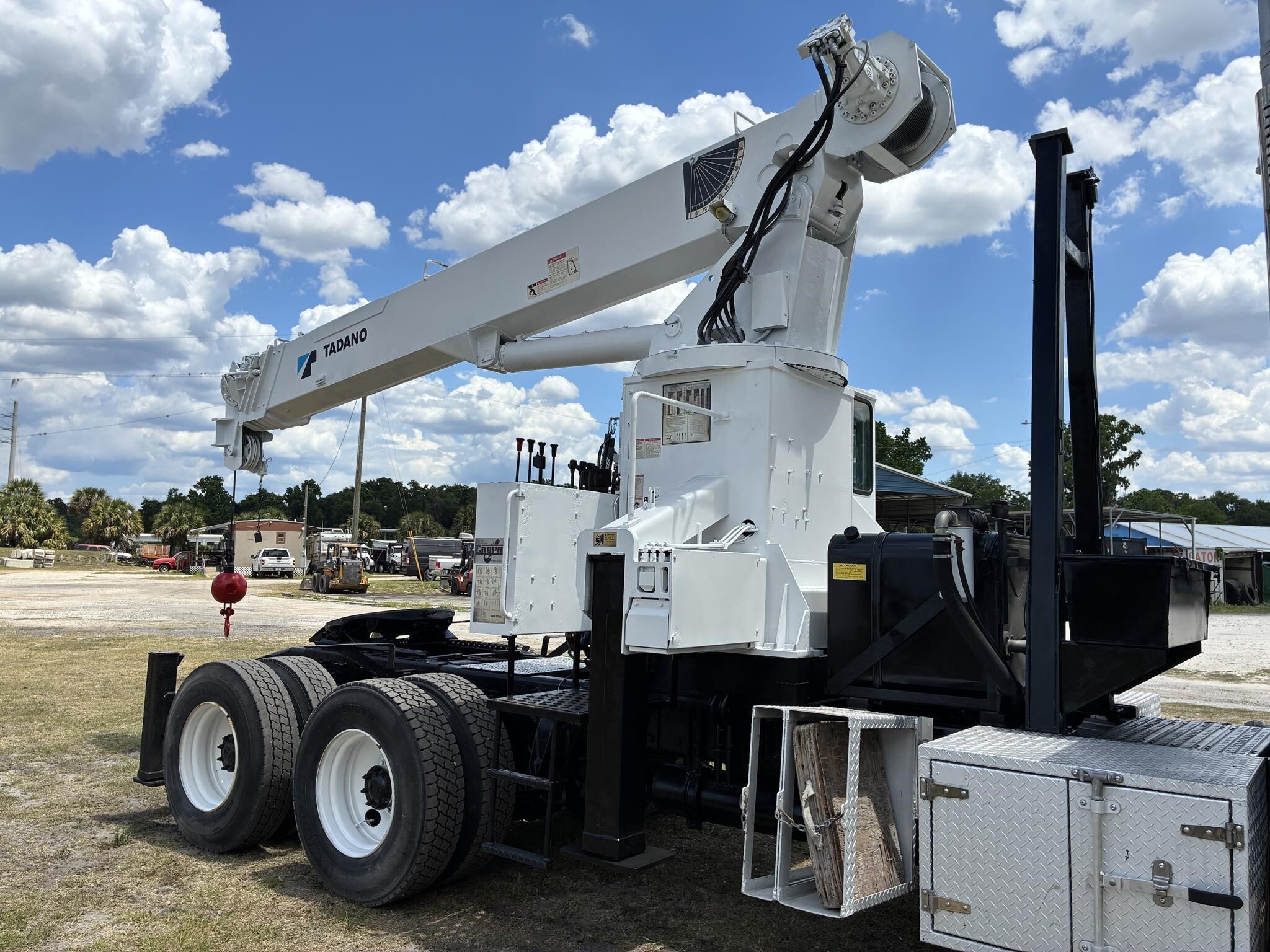 2012 Freightliner CORONADO 114